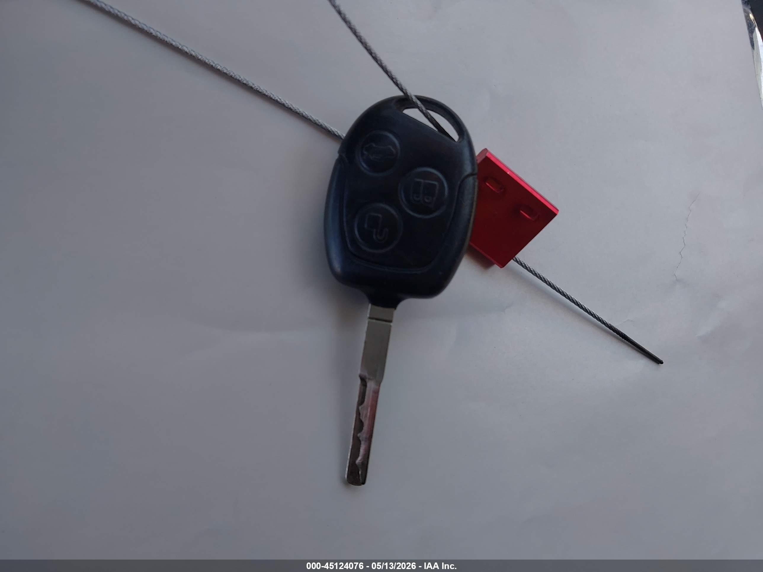 FORD FIESTA image 11