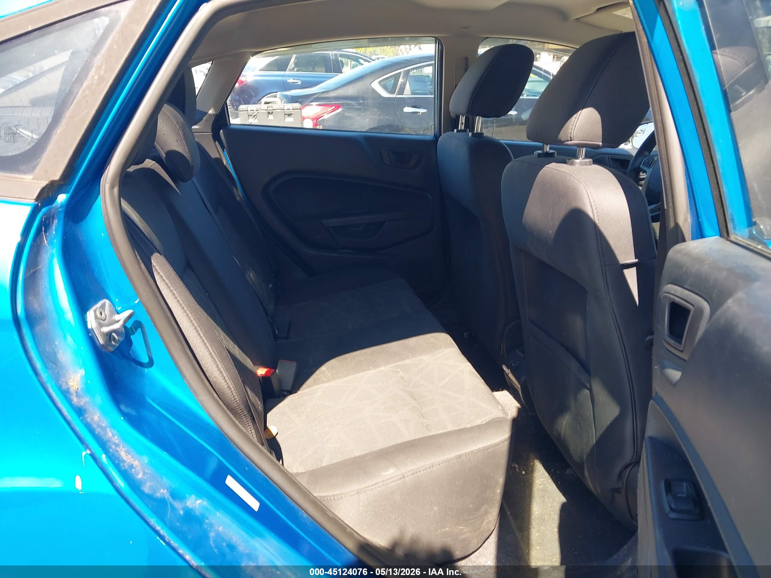 FORD FIESTA image 8