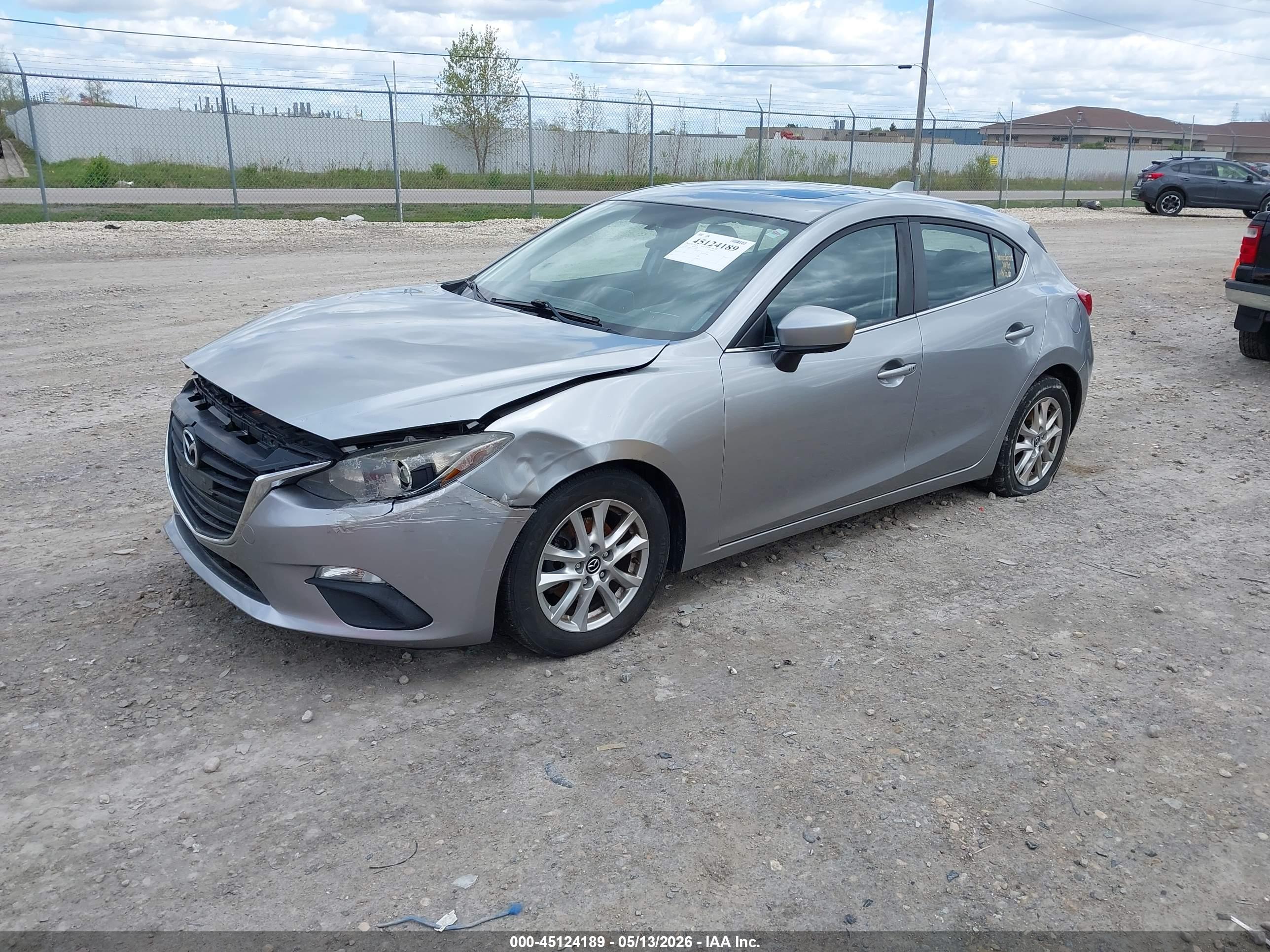 MAZDA MAZDA3 image 2