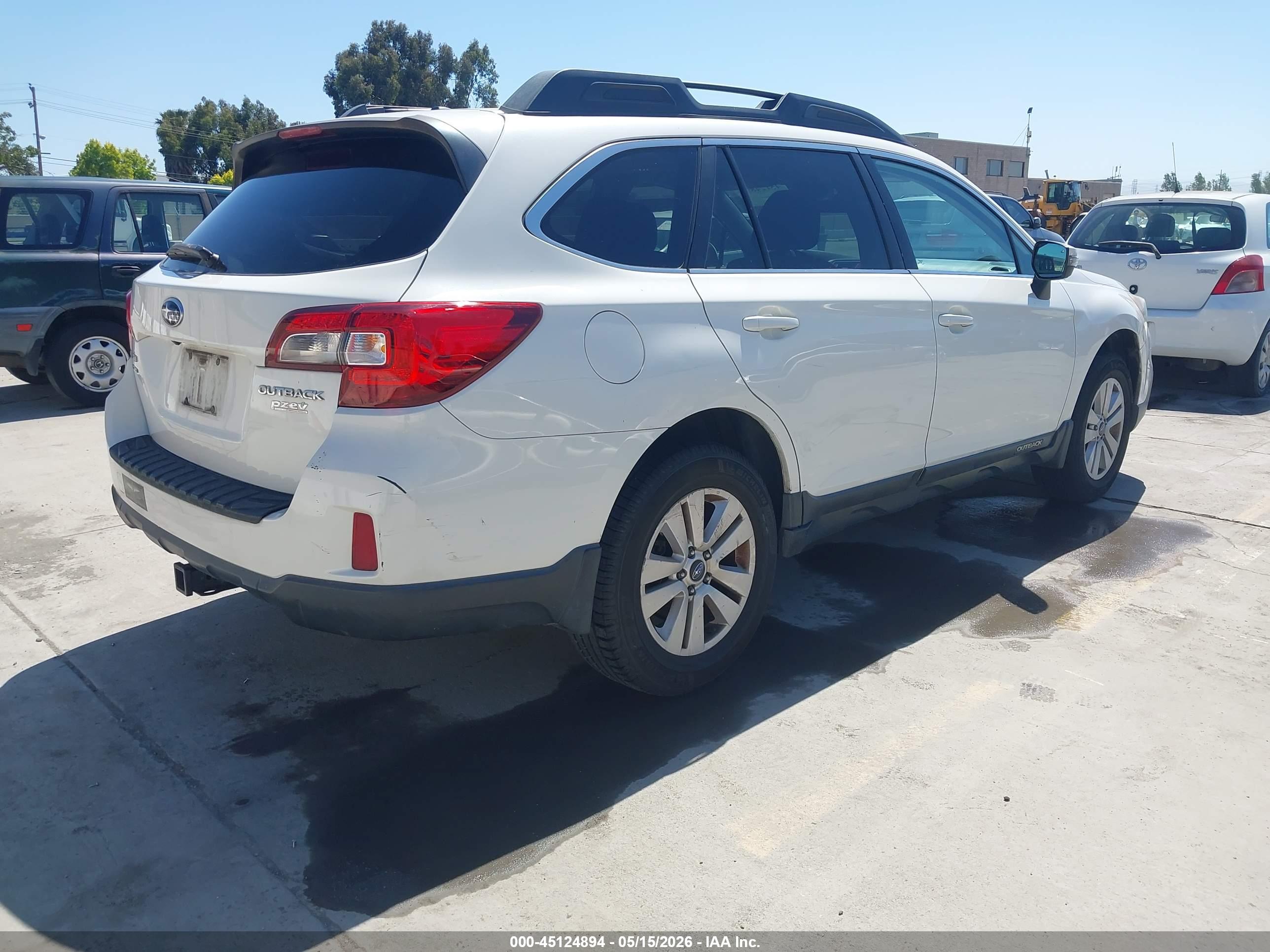 SUBARU OUTBACK image 4