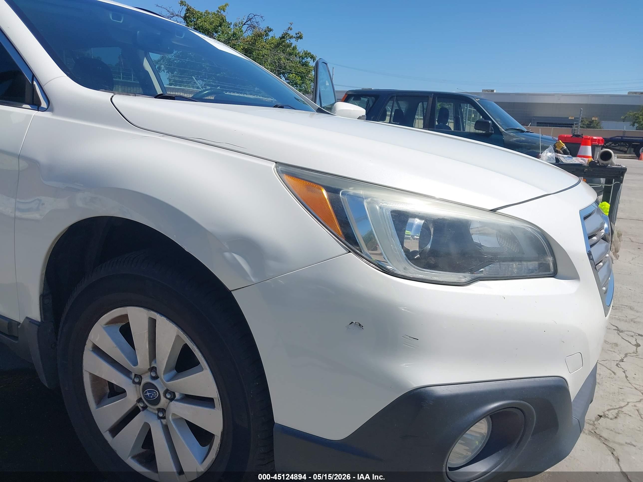 SUBARU OUTBACK image 6