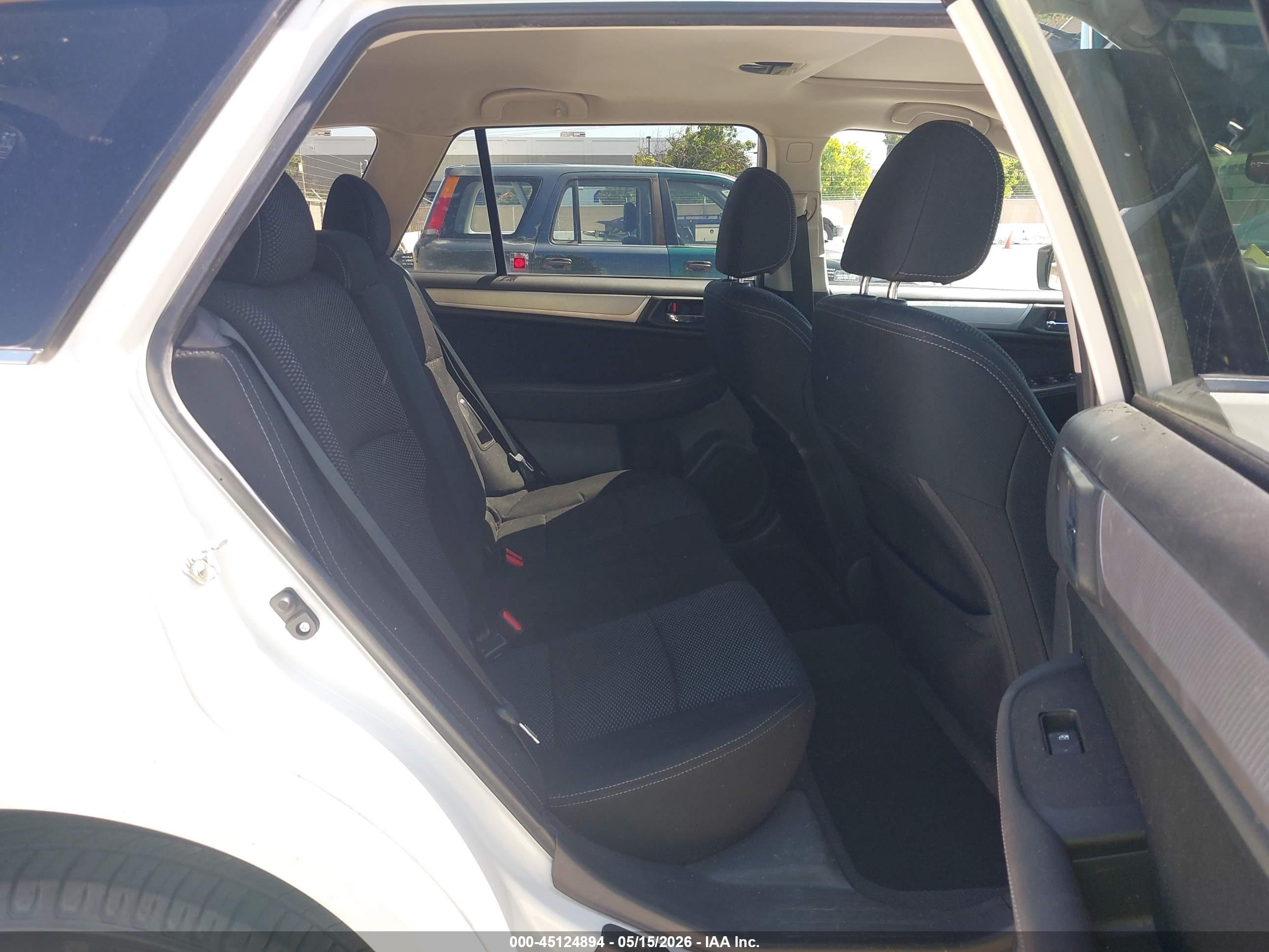 SUBARU OUTBACK image 8