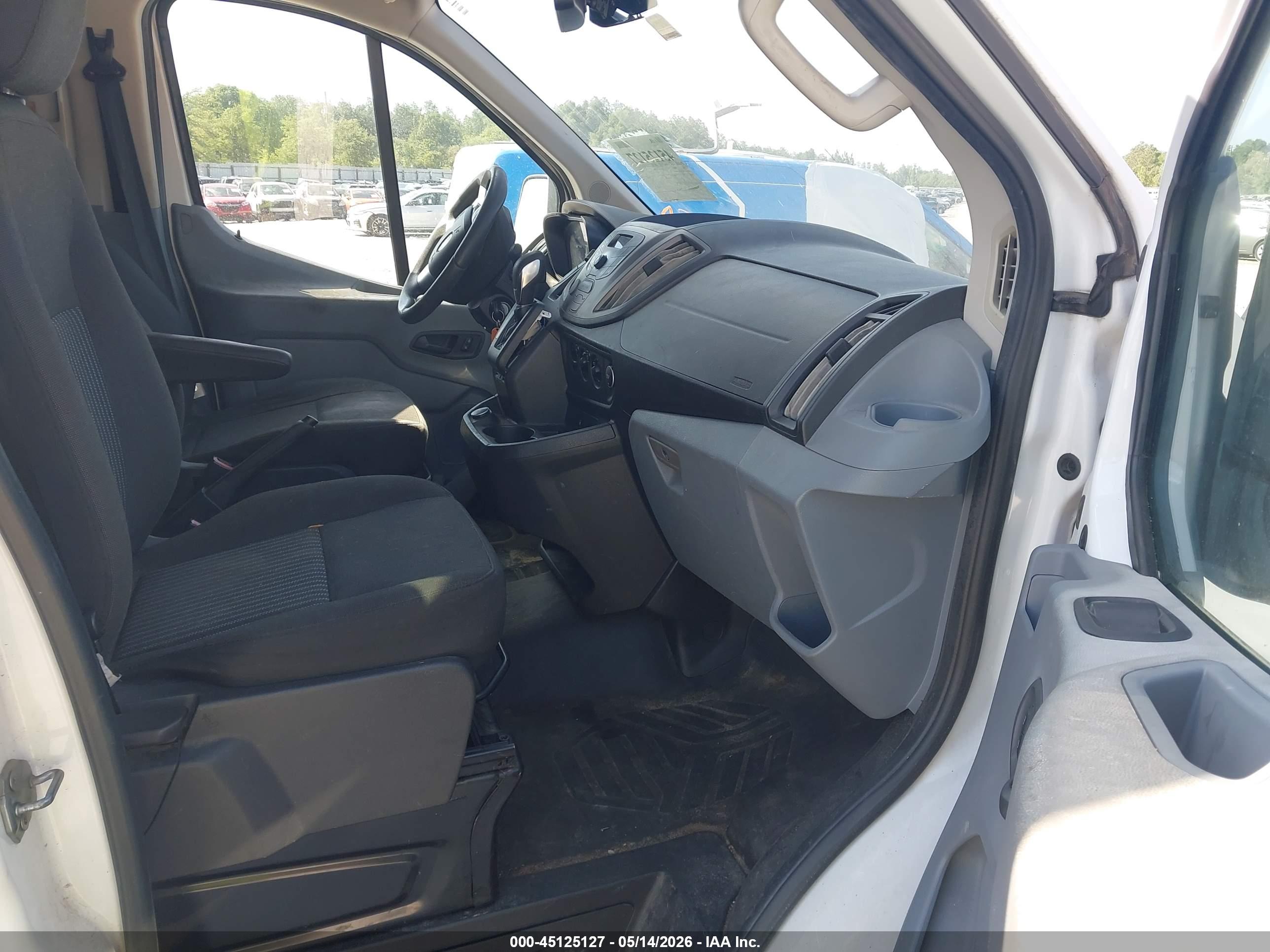 FORD TRANSIT-250 image 5