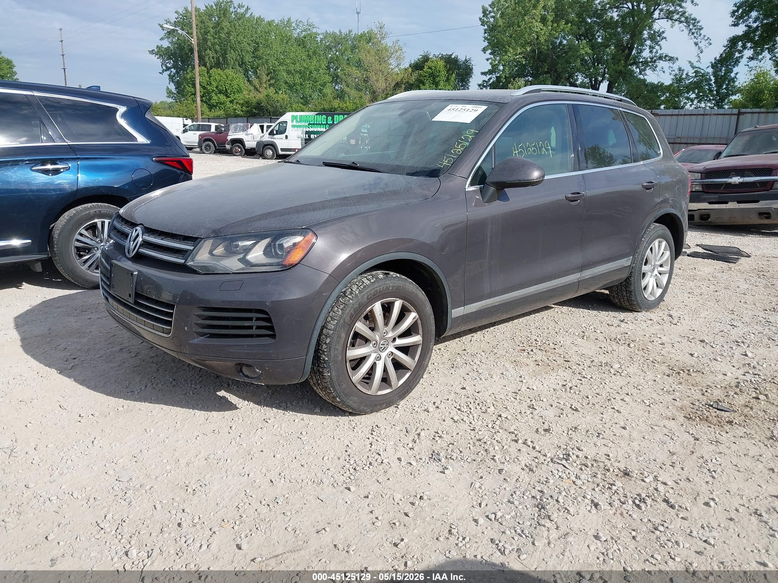 VOLKSWAGEN TOUAREG image 2