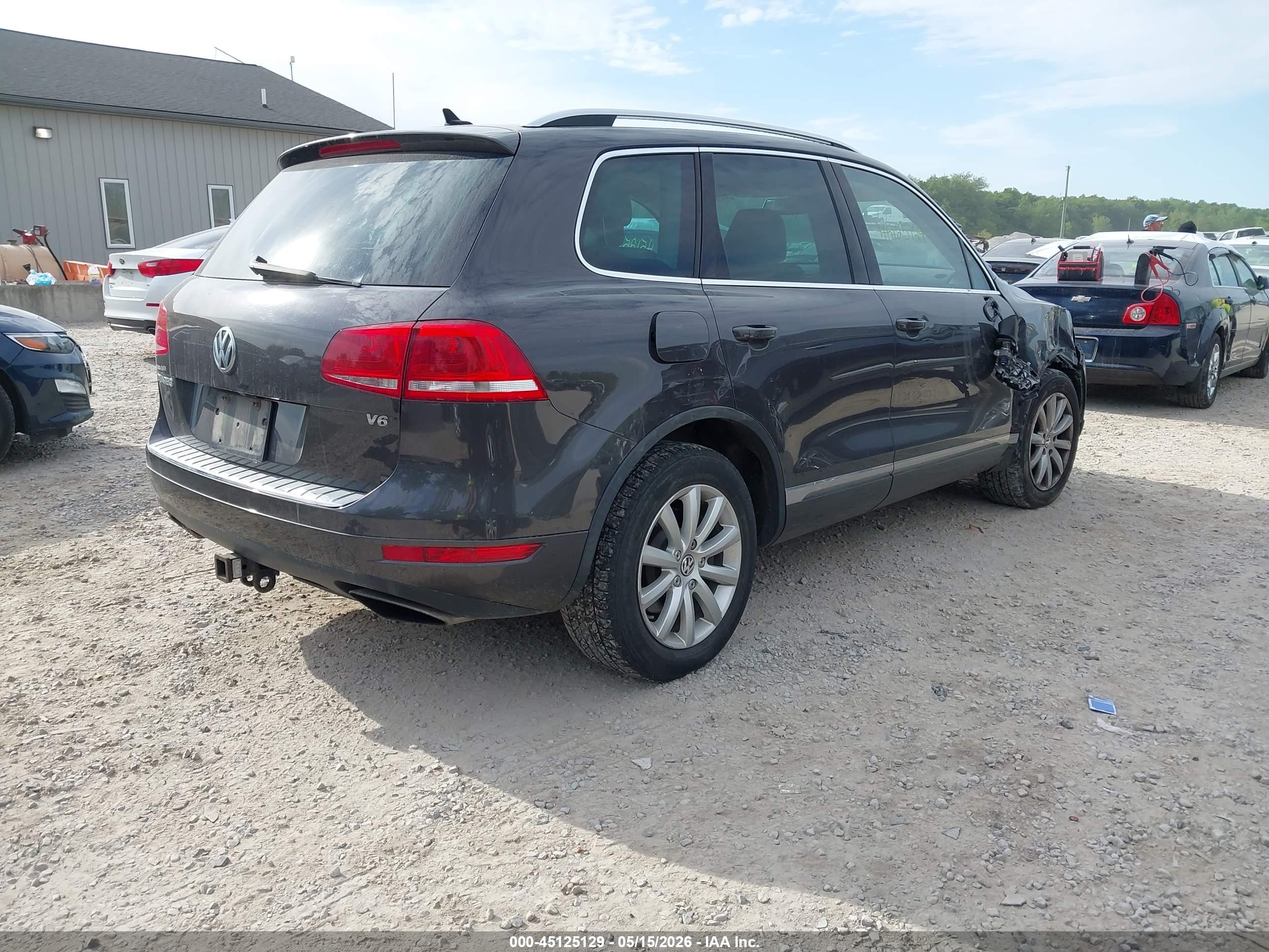 VOLKSWAGEN TOUAREG image 4