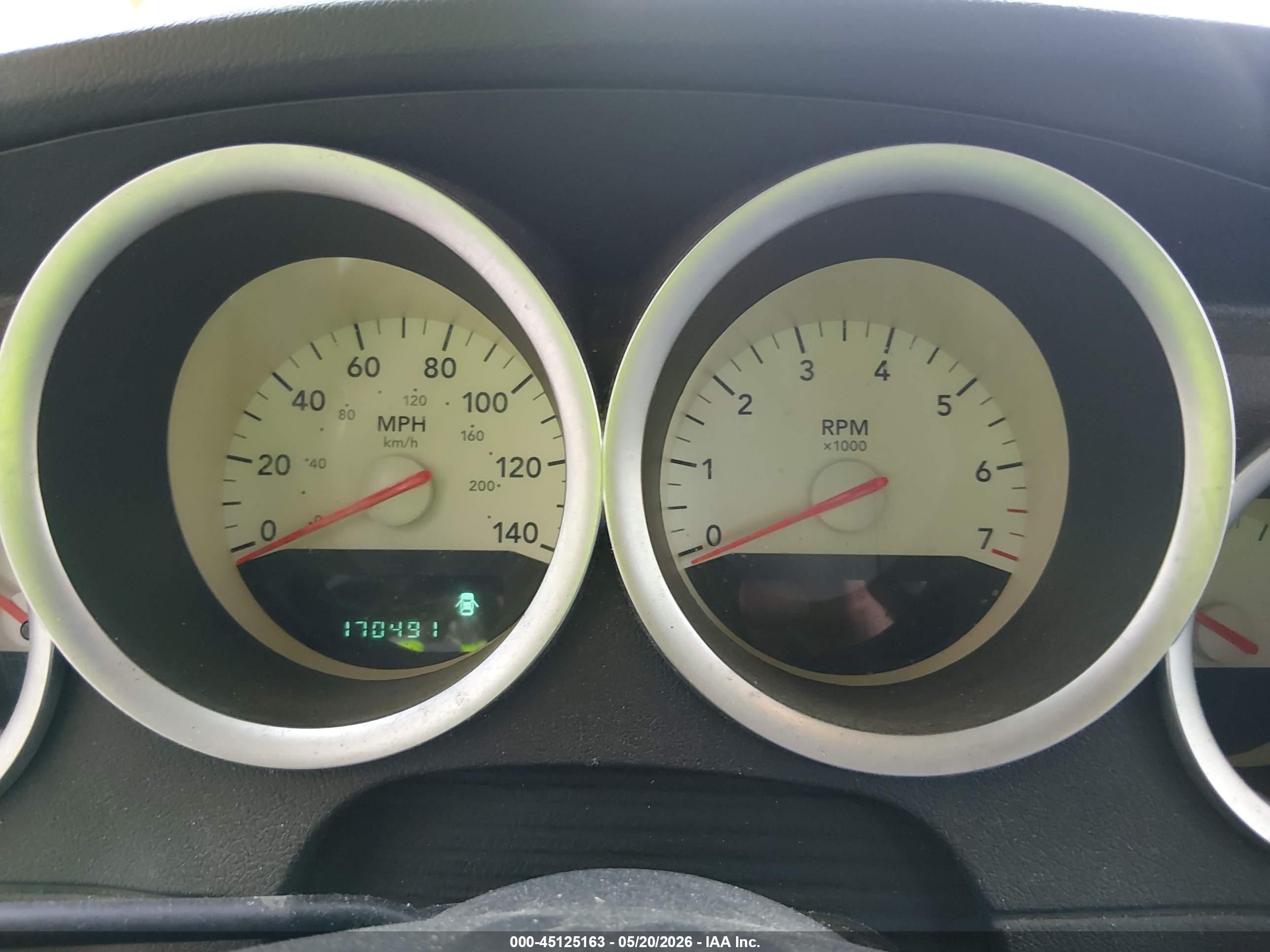 DODGE MAGNUM image 7
