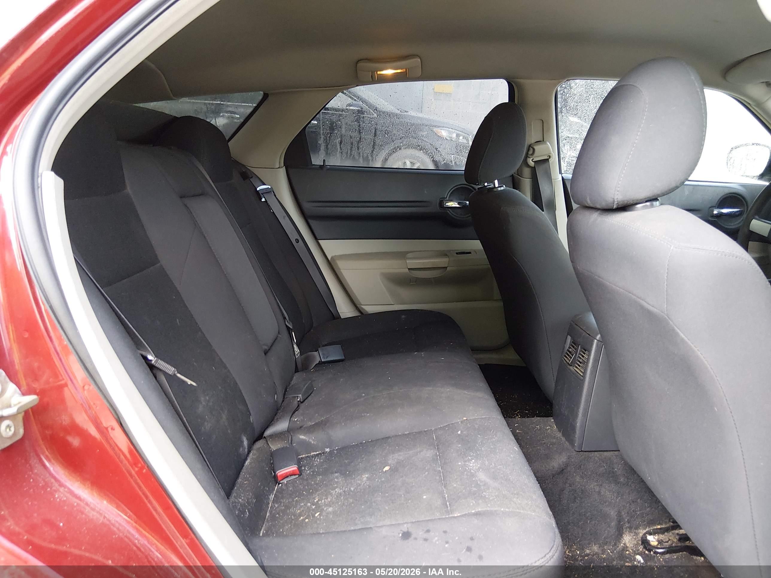 DODGE MAGNUM image 8