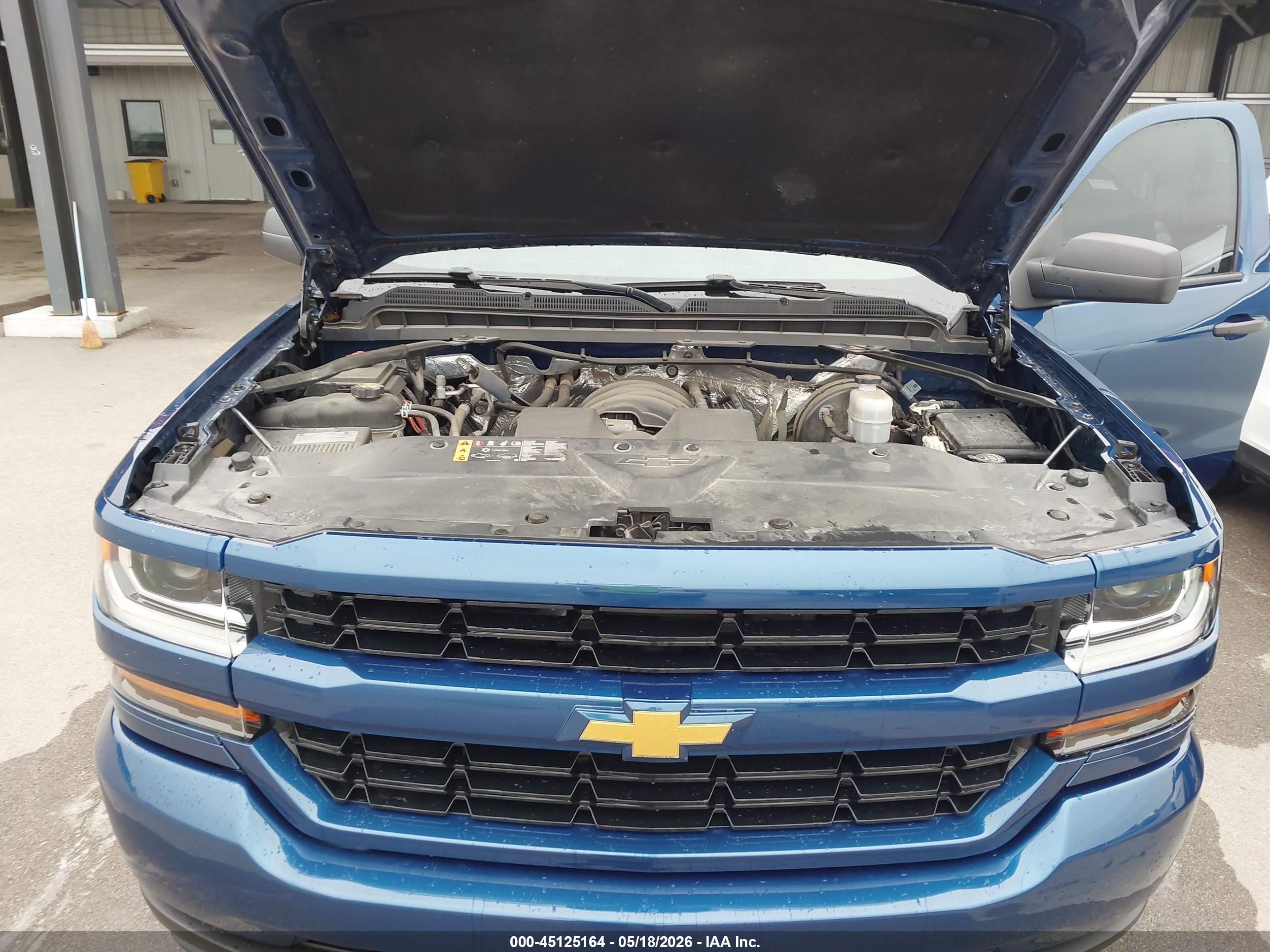 CHEVROLET SILVERADO image 10