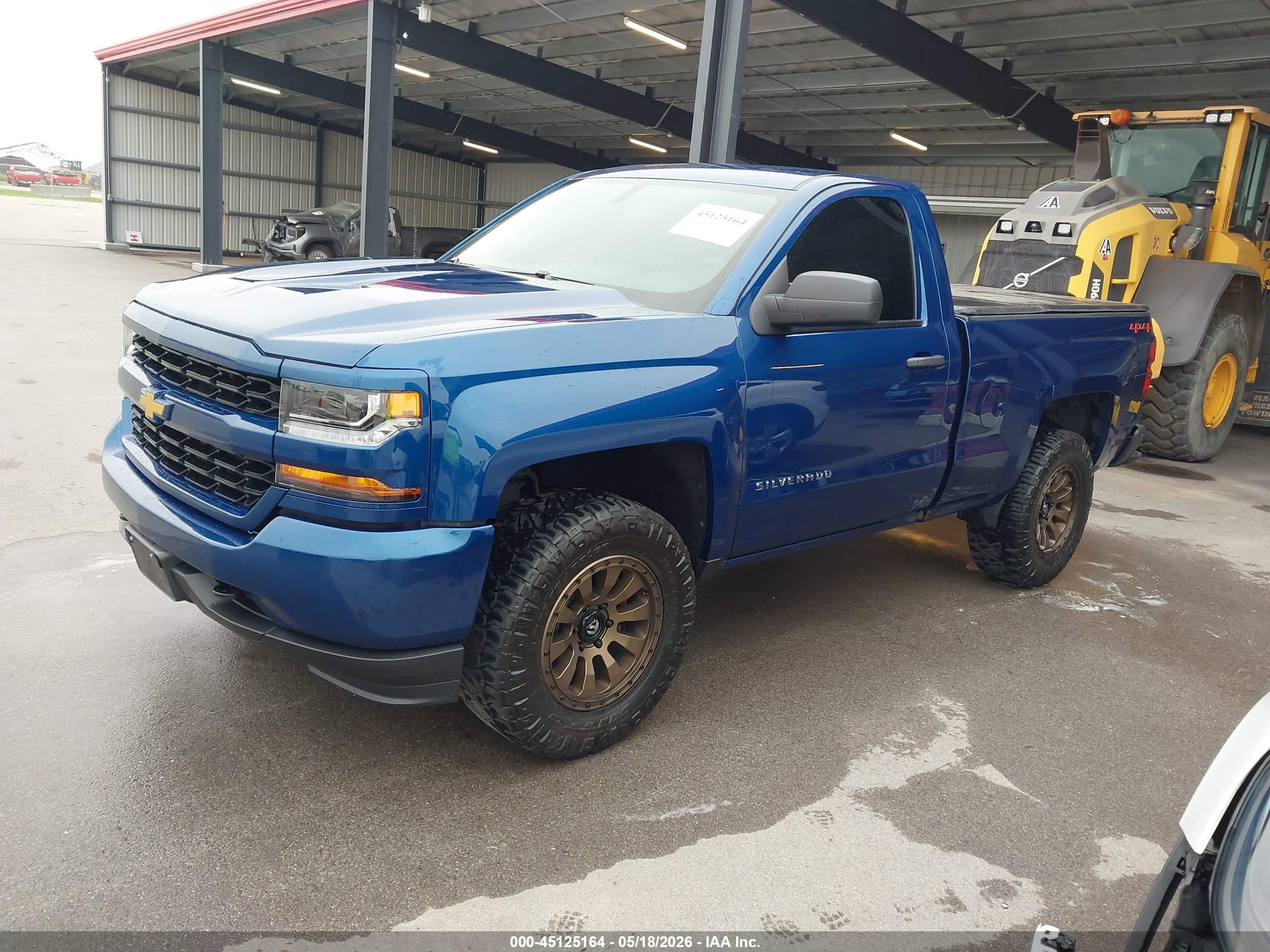 CHEVROLET SILVERADO image 2