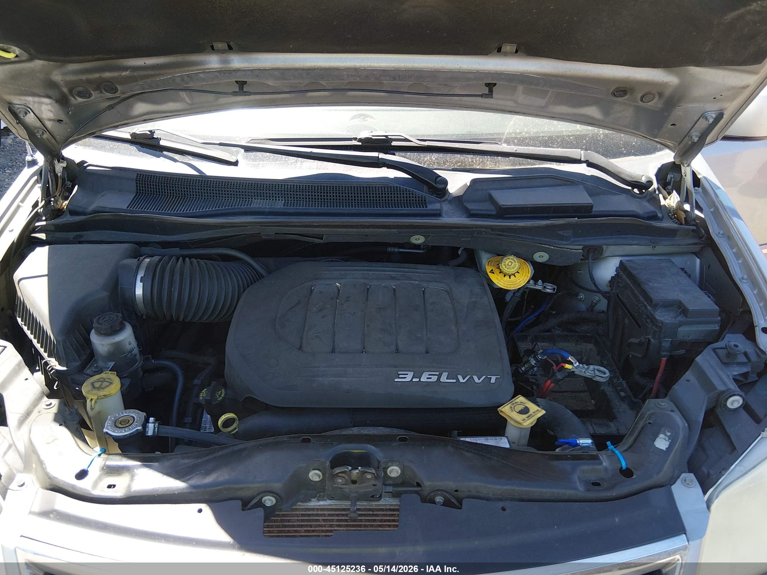 CHRYSLER TOWN image 10