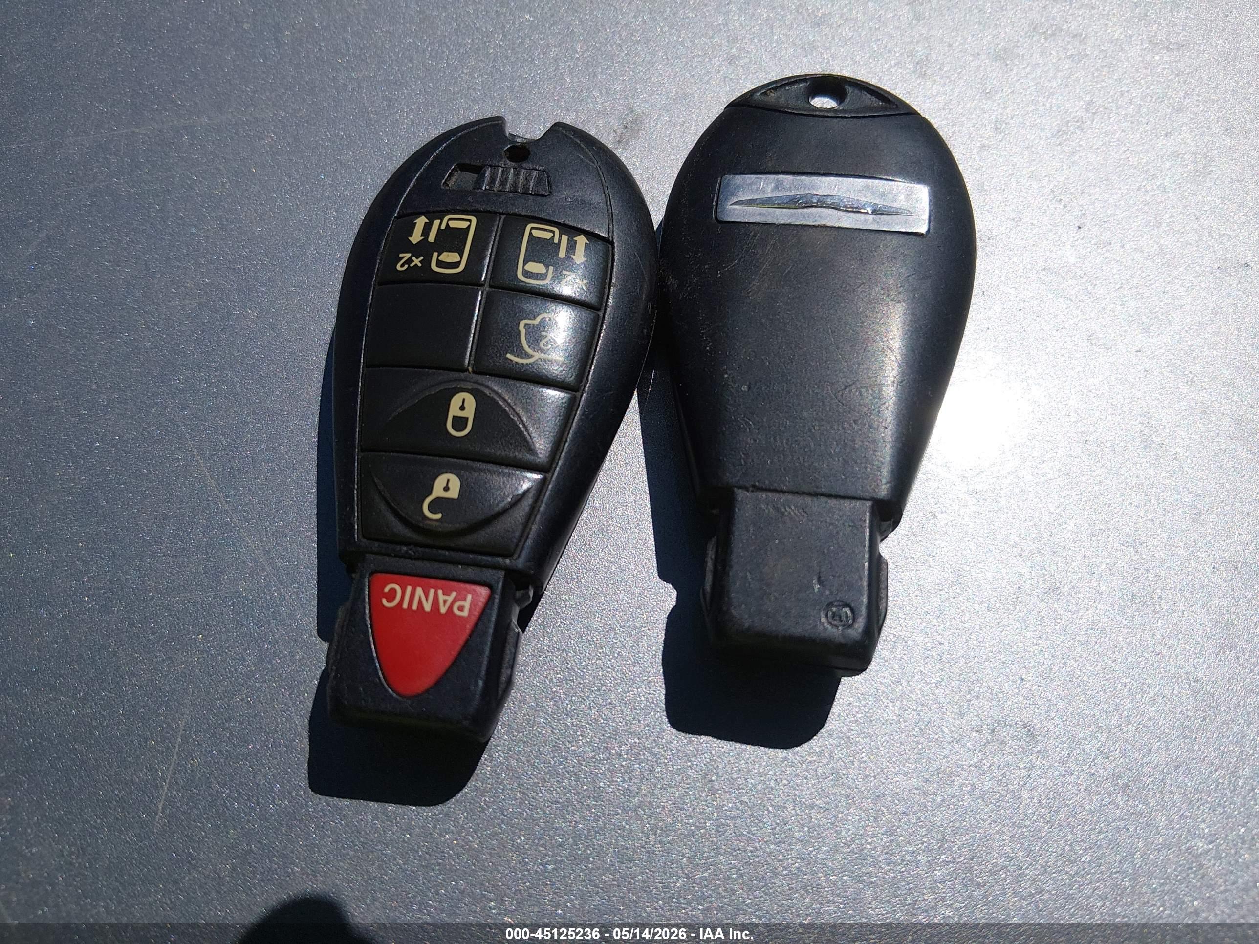 CHRYSLER TOWN image 11