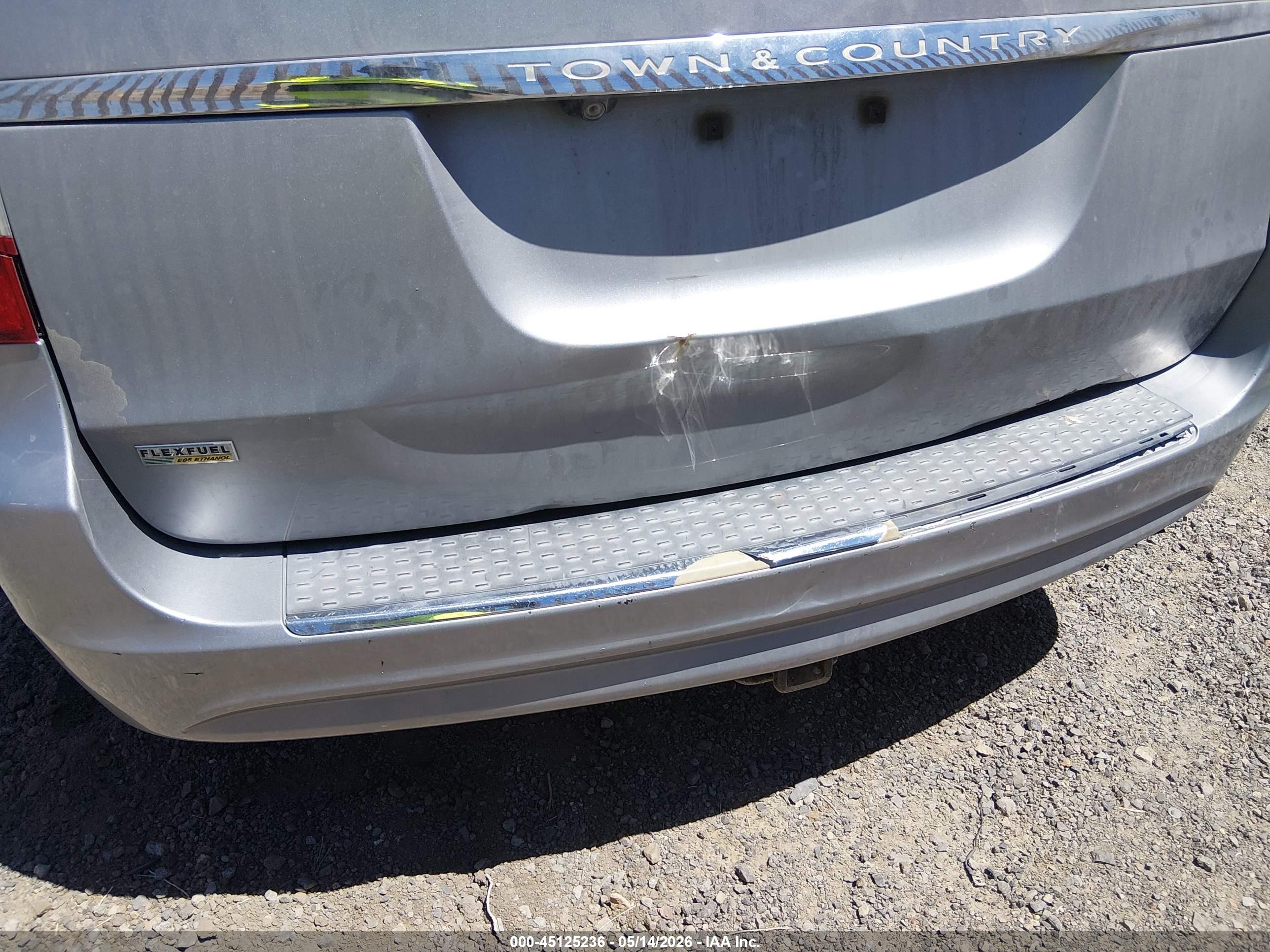 CHRYSLER TOWN image 6