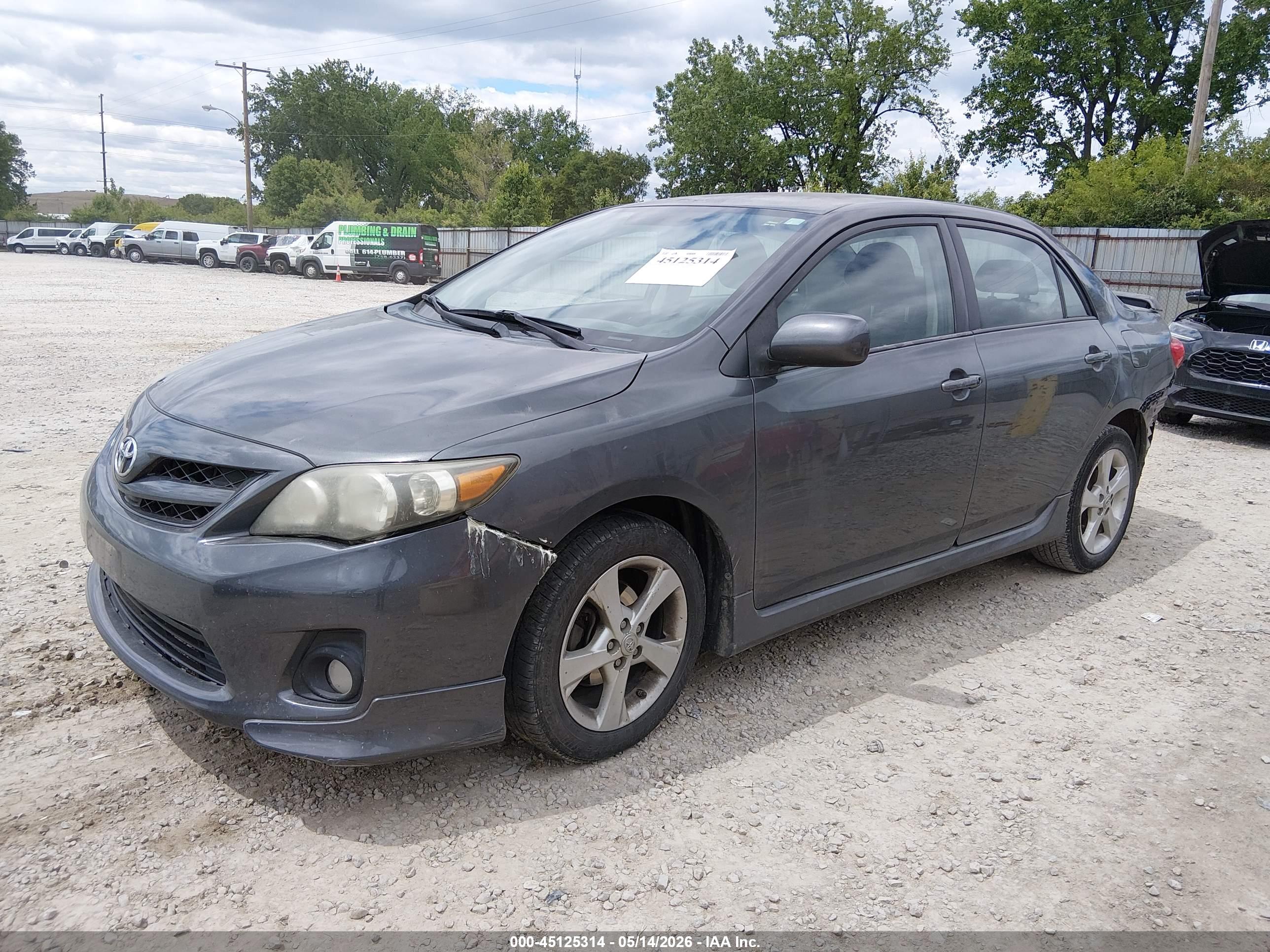 TOYOTA COROLLA image 2