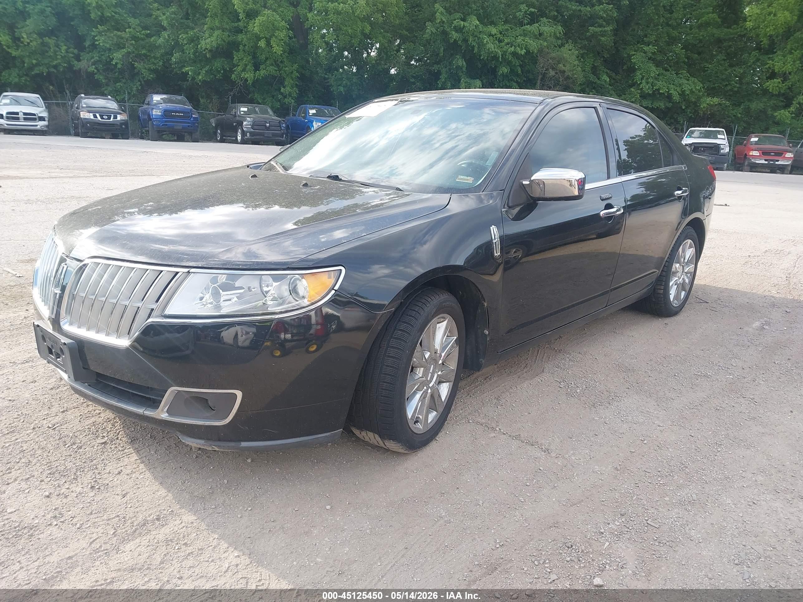 LINCOLN MKZ image 2