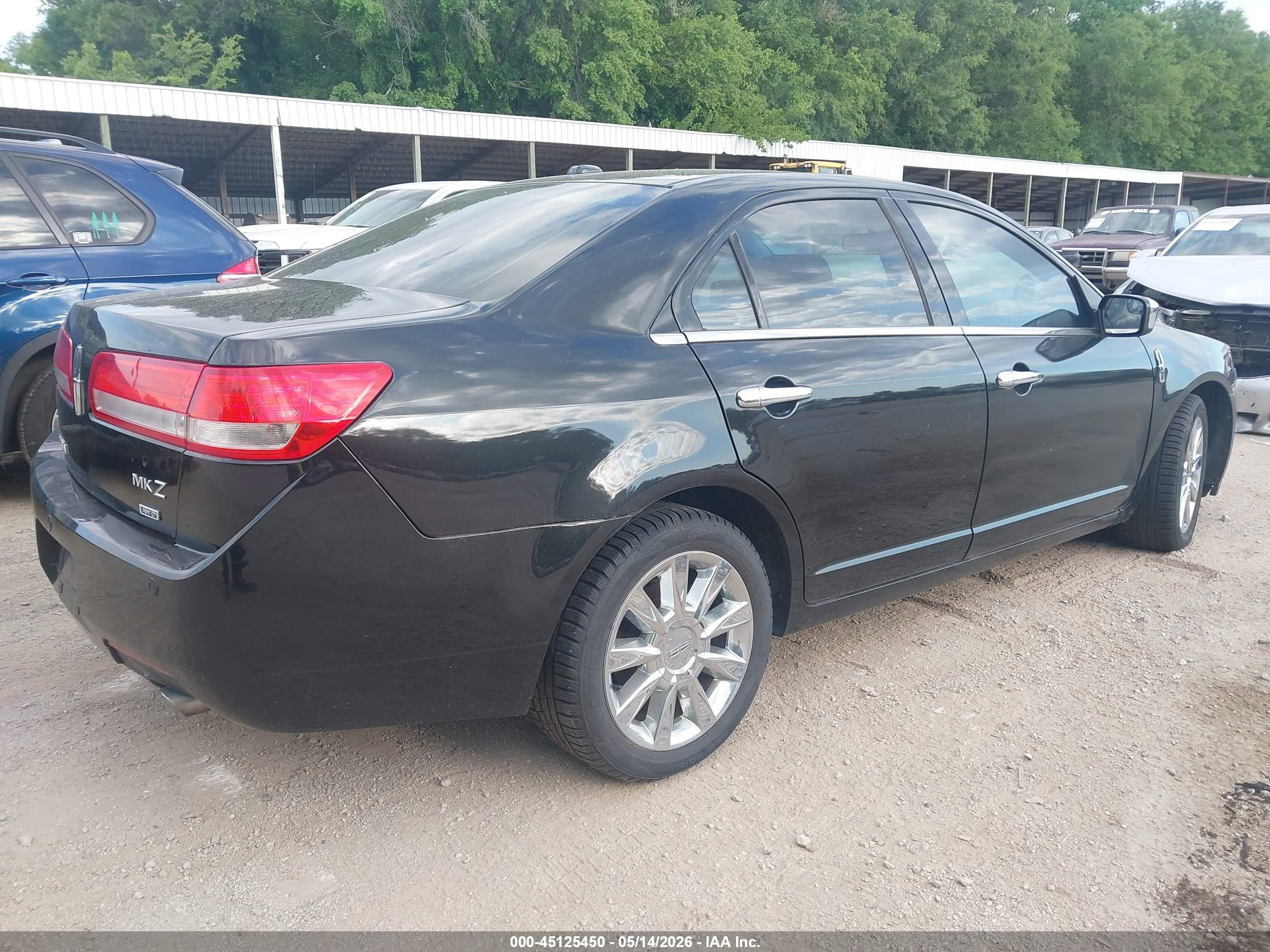 LINCOLN MKZ image 4