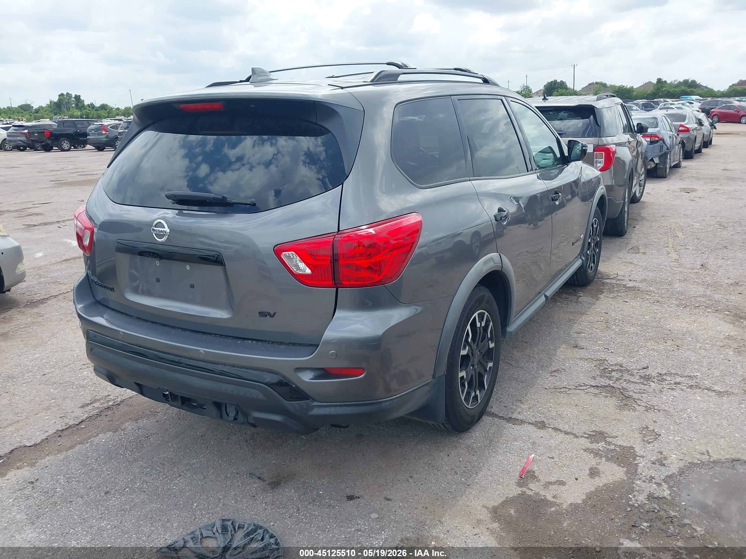 NISSAN PATHFINDER image 4