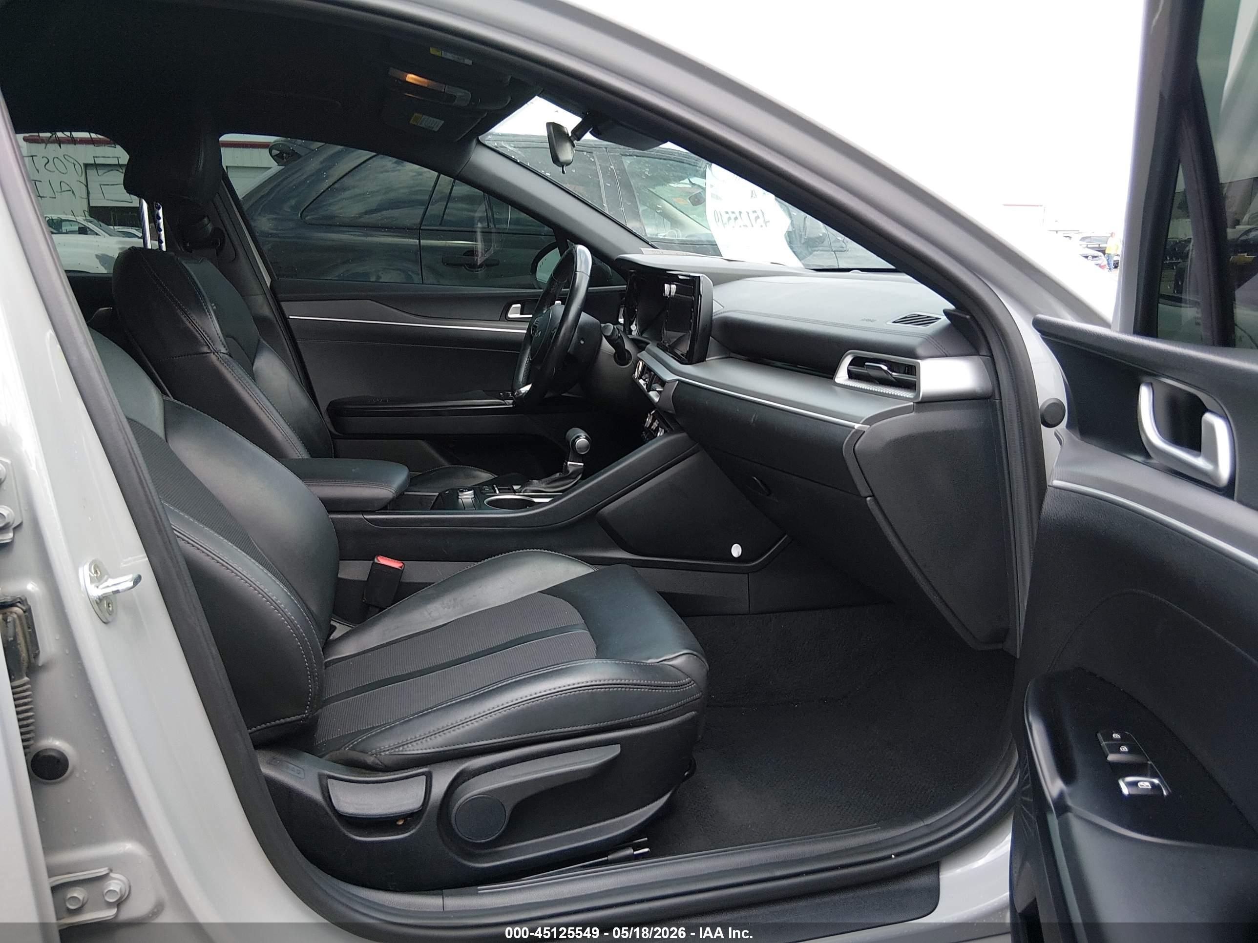 KIA K5 image 5