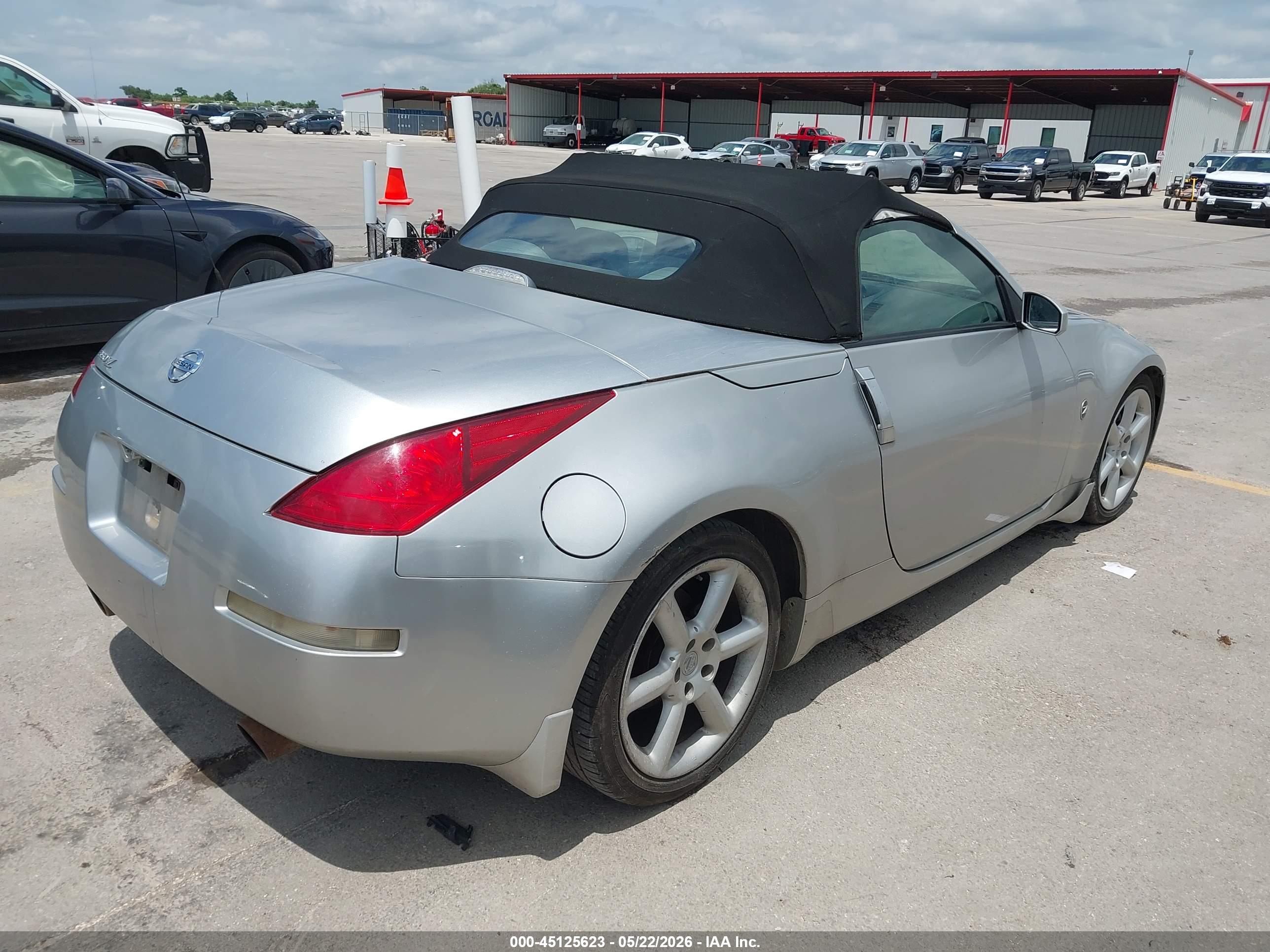 NISSAN 350Z image 4