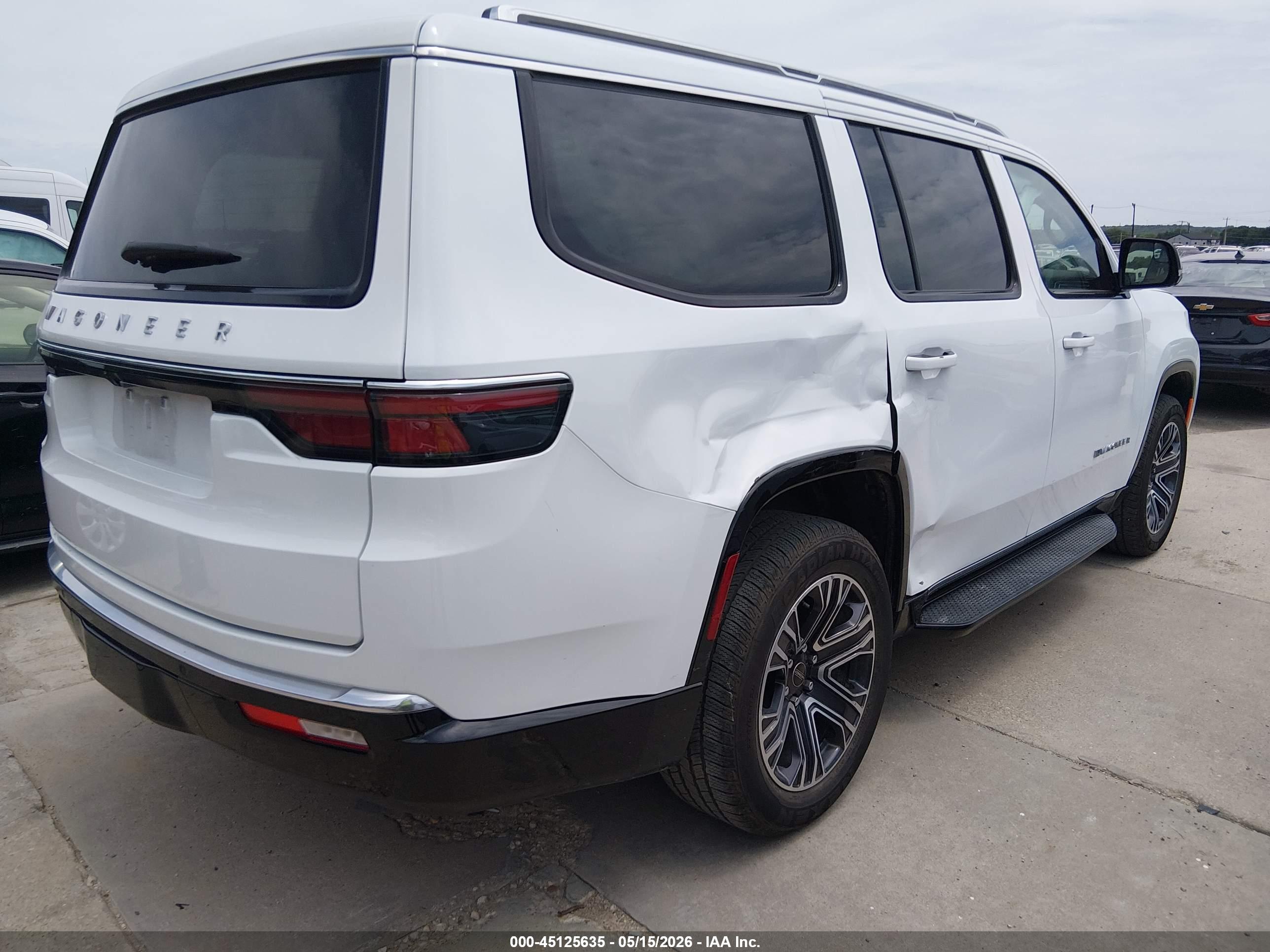 JEEP WAGONEER image 4