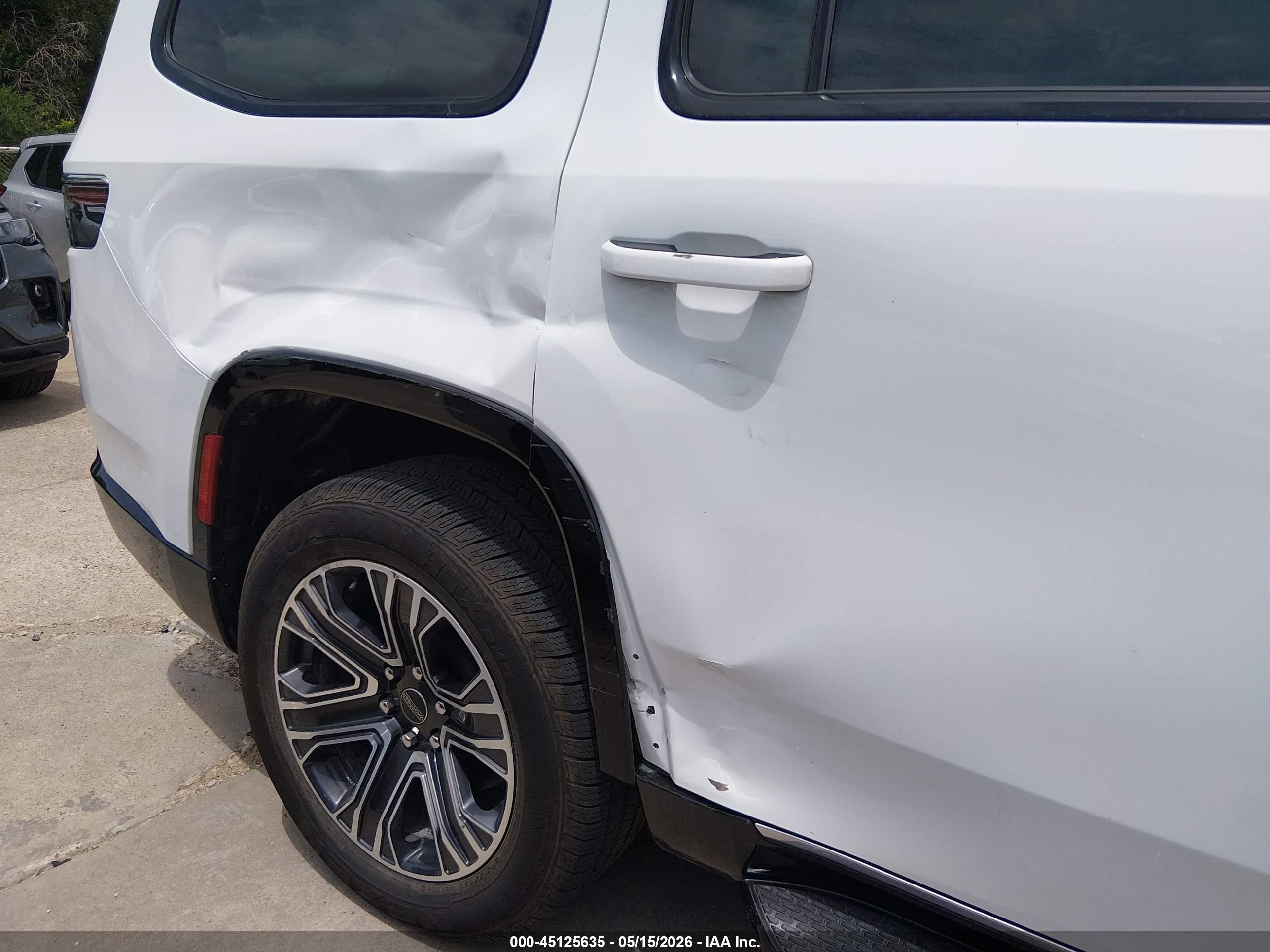 JEEP WAGONEER image 6