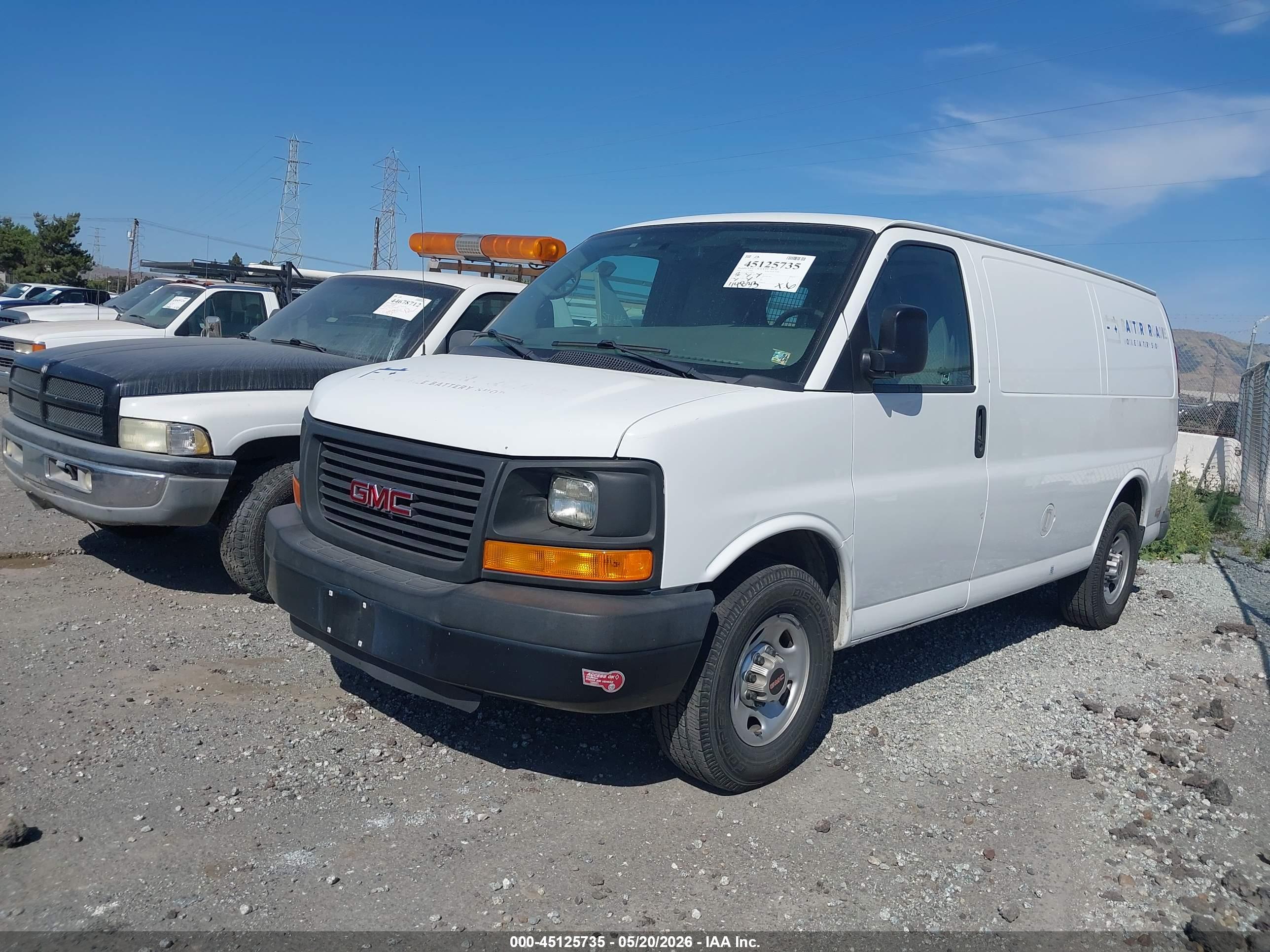 GMC SAVANA image 2