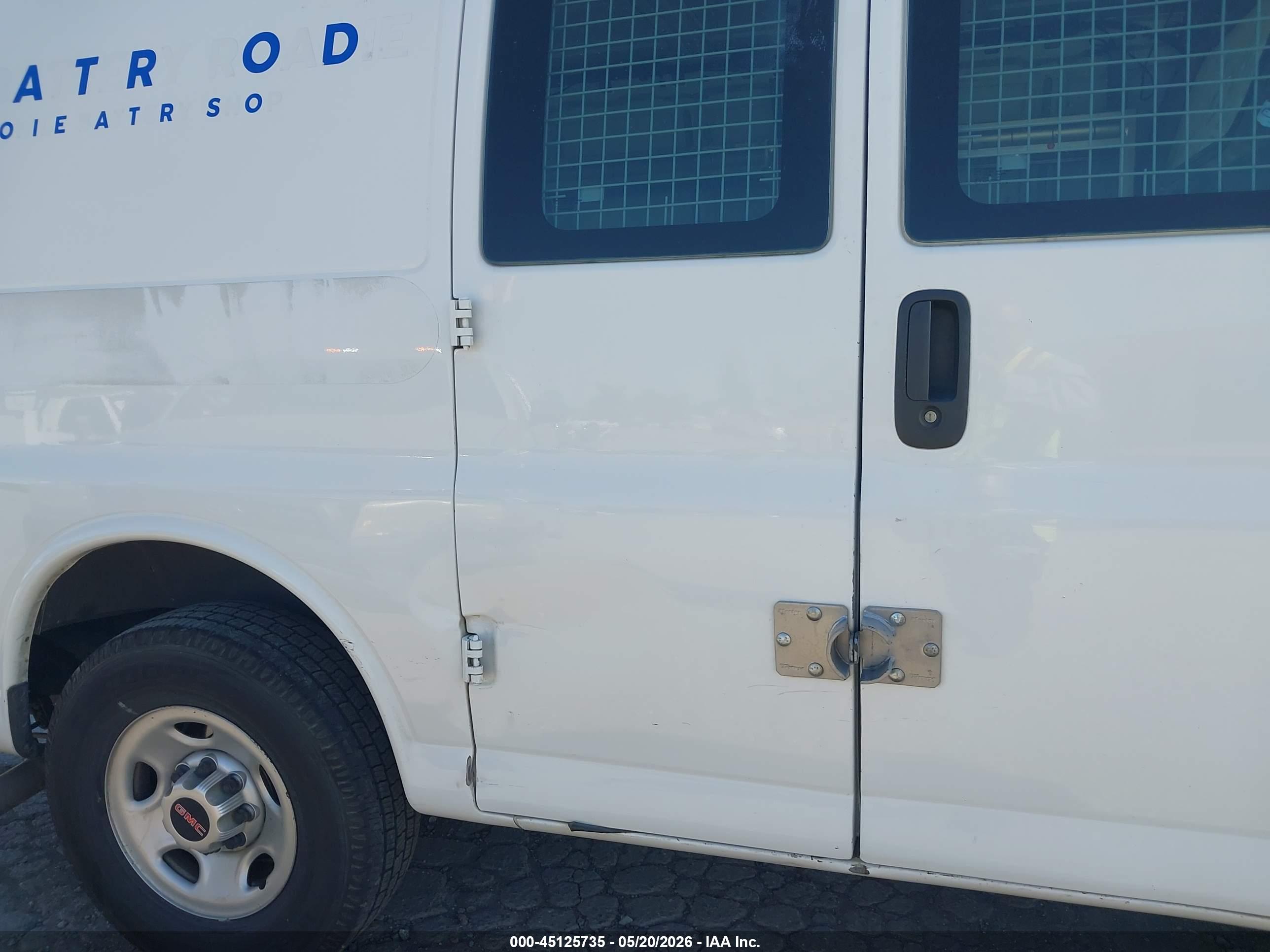 GMC SAVANA image 6