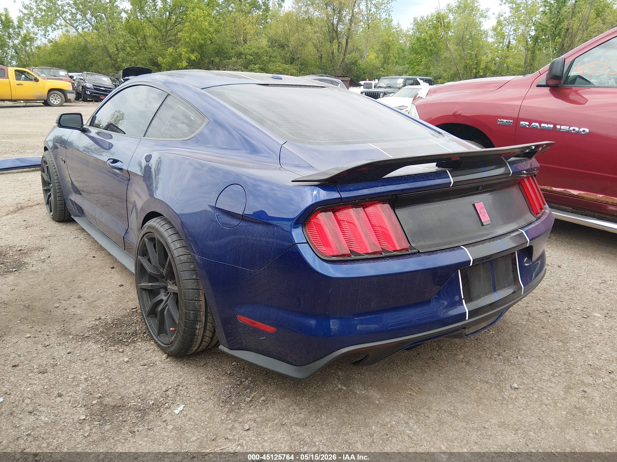 FORD MUSTANG image 3