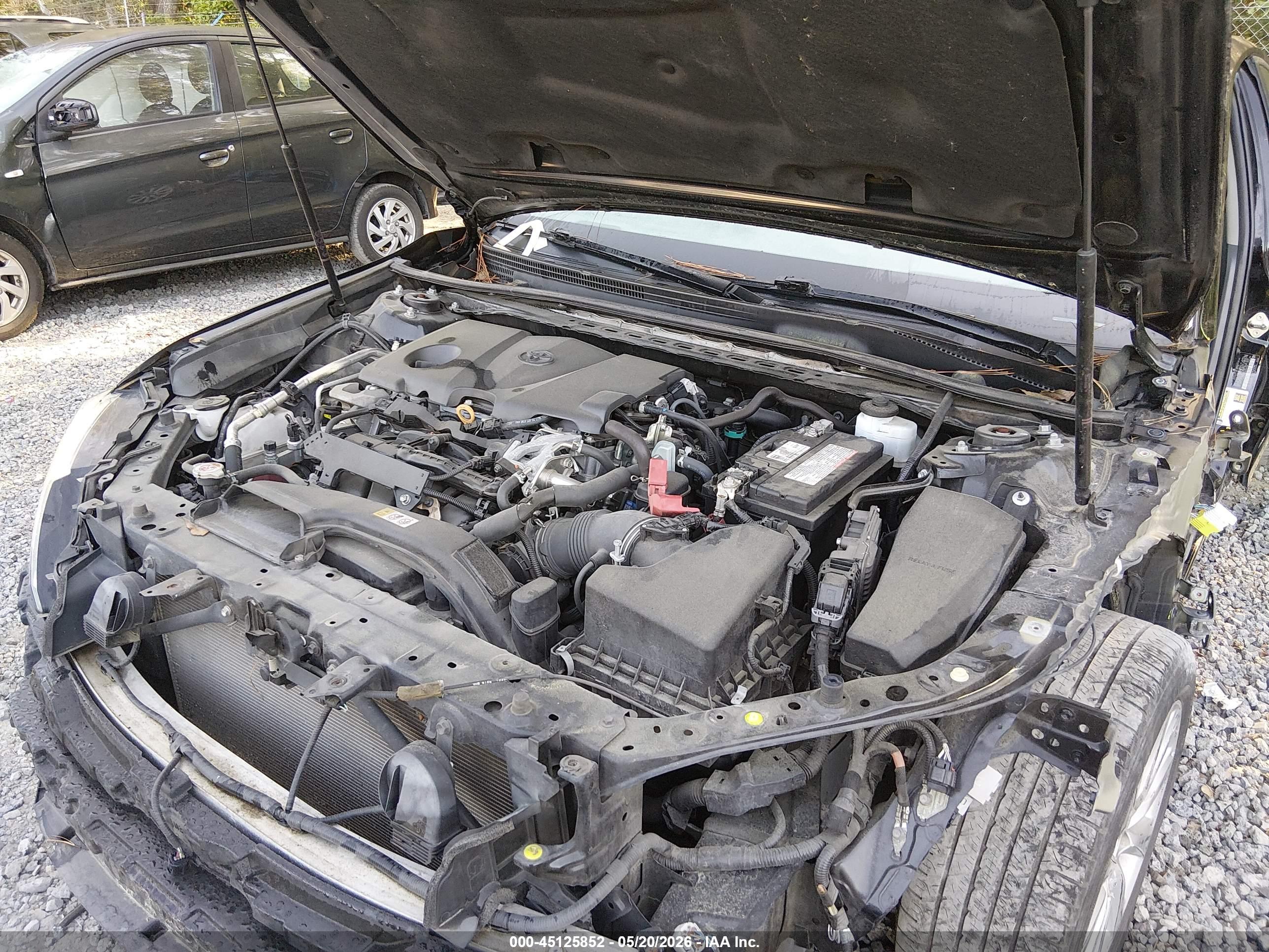 TOYOTA CAMRY image 10