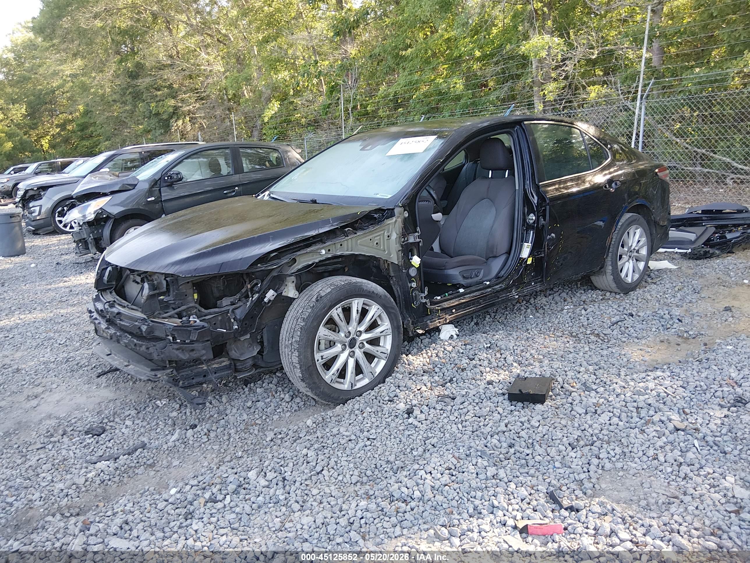 TOYOTA CAMRY image 2