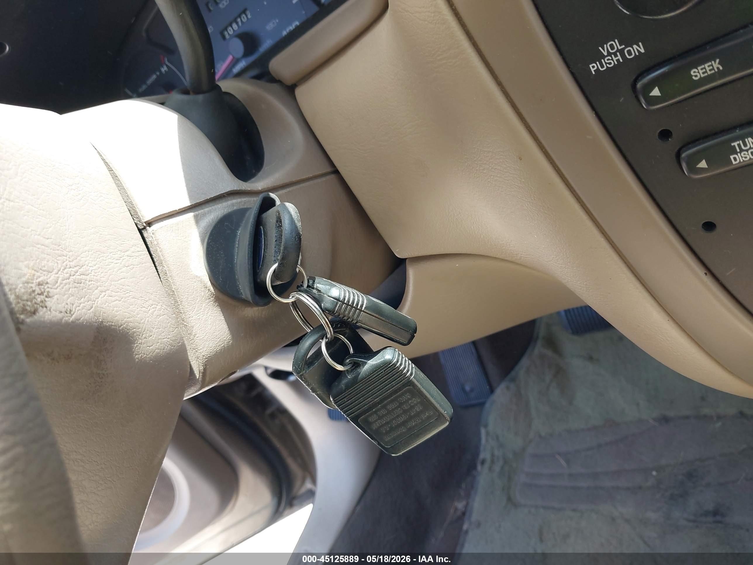 FORD TAURUS image 11