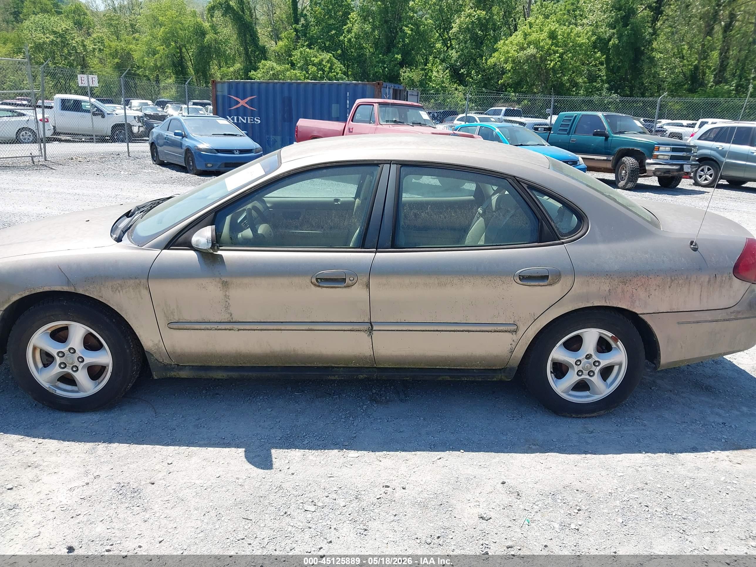 FORD TAURUS image 6