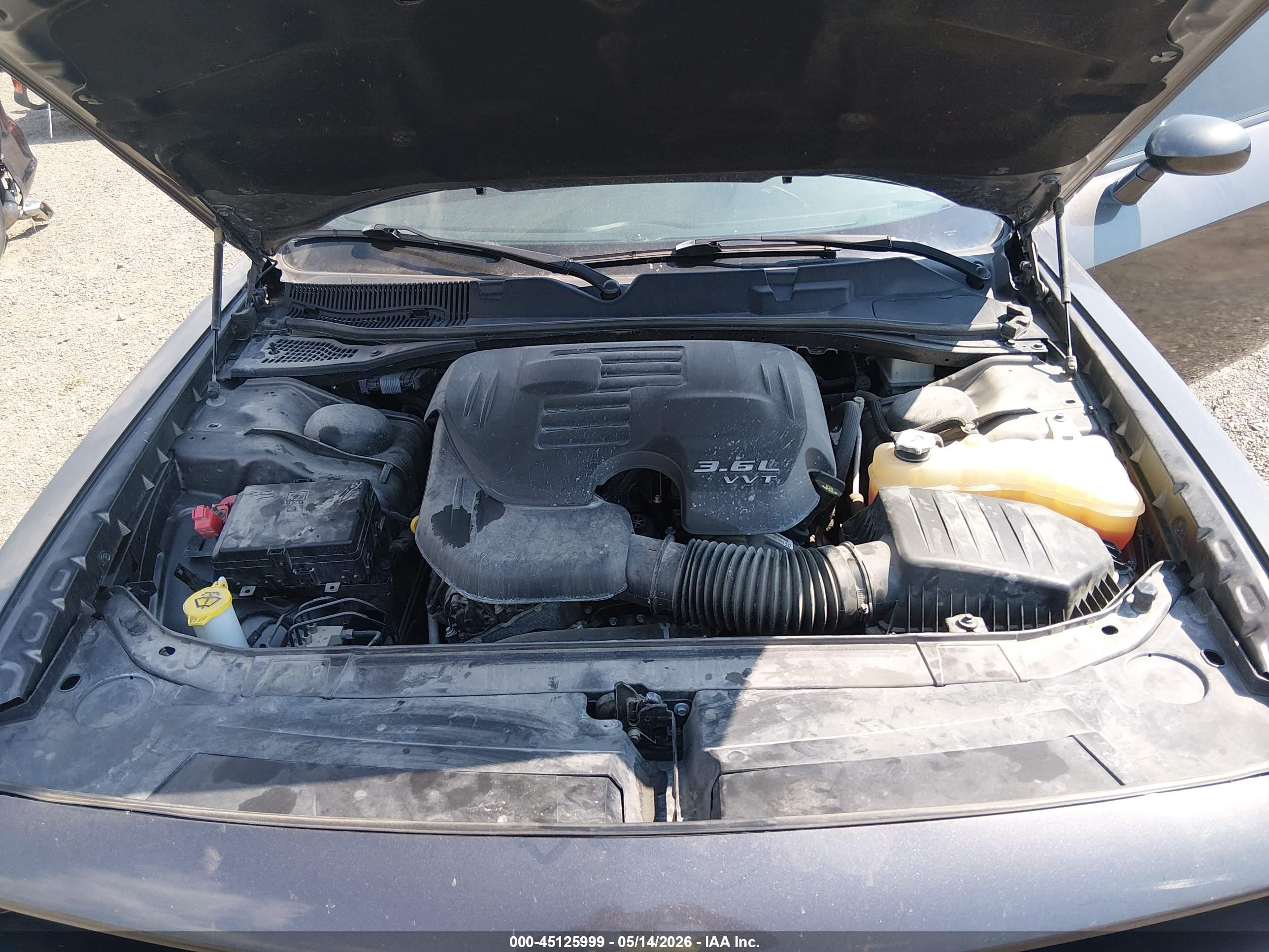 DODGE CHALLENGER image 10