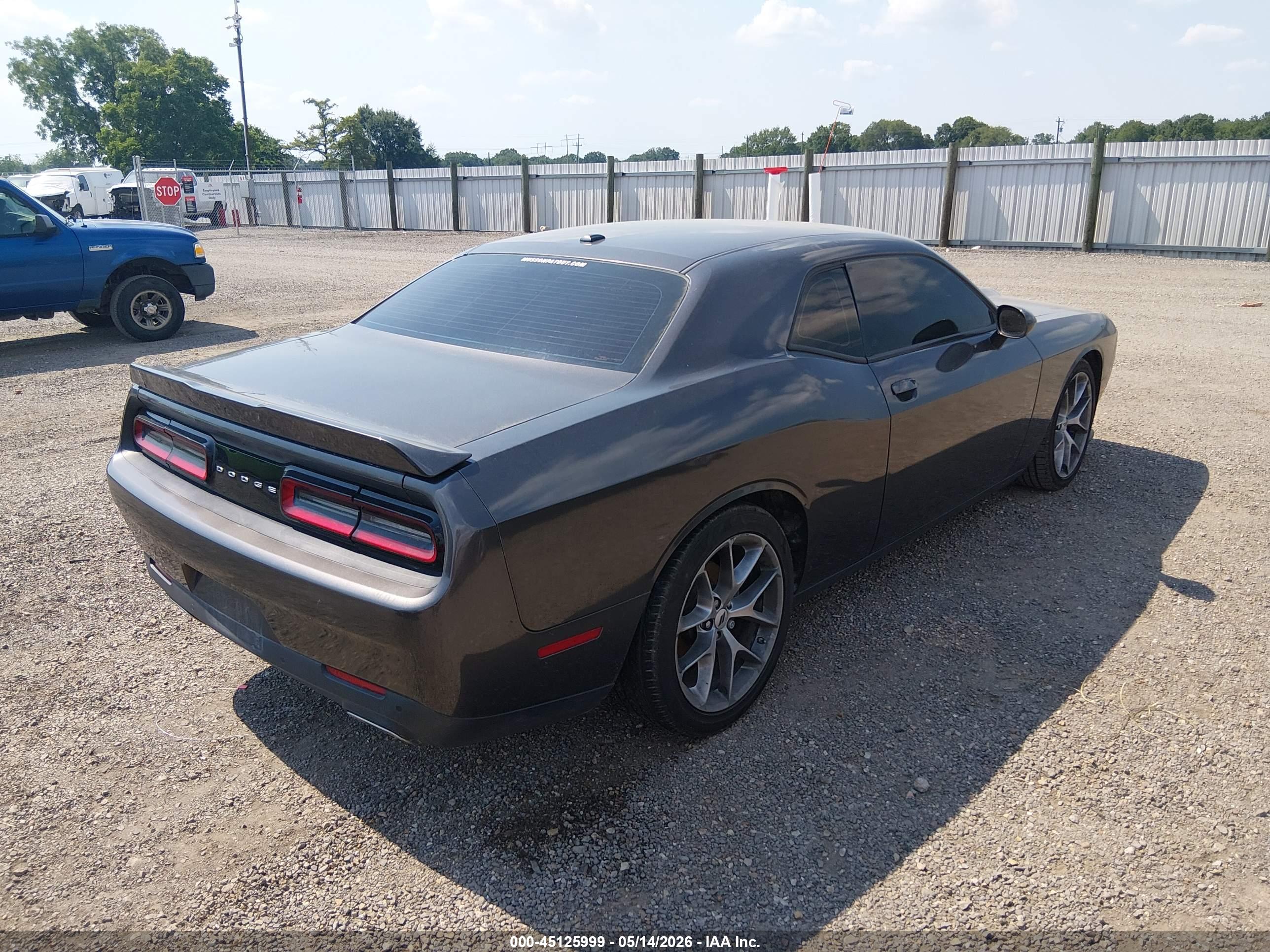 DODGE CHALLENGER image 4