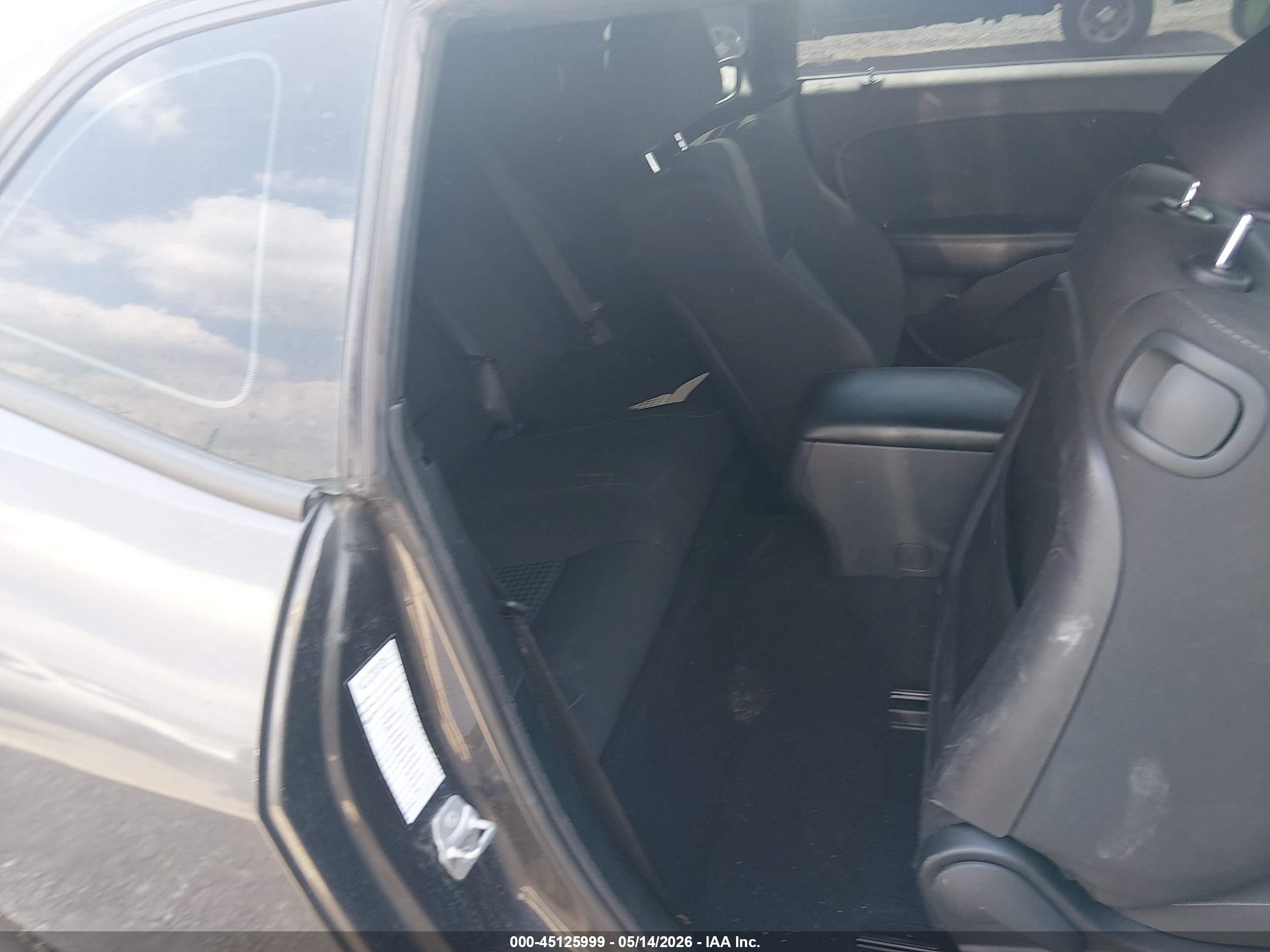 DODGE CHALLENGER image 8