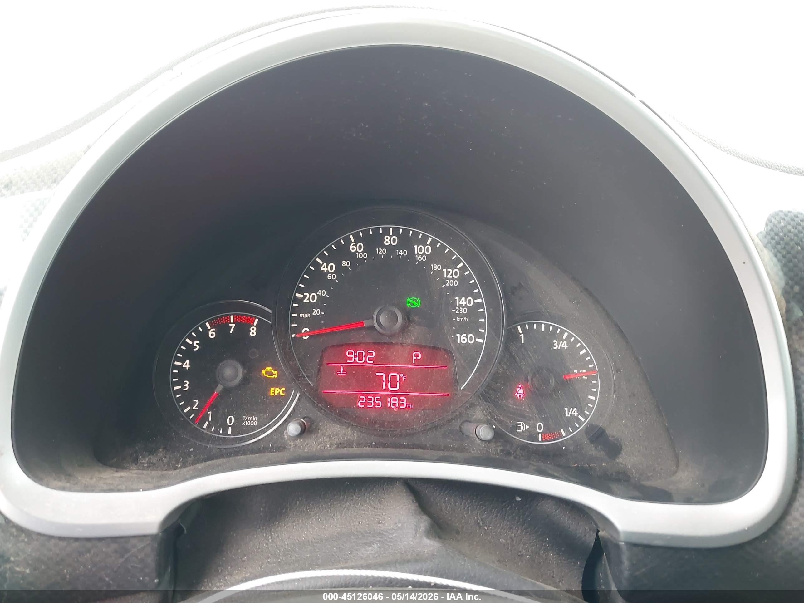VOLKSWAGEN BEETLE image 7