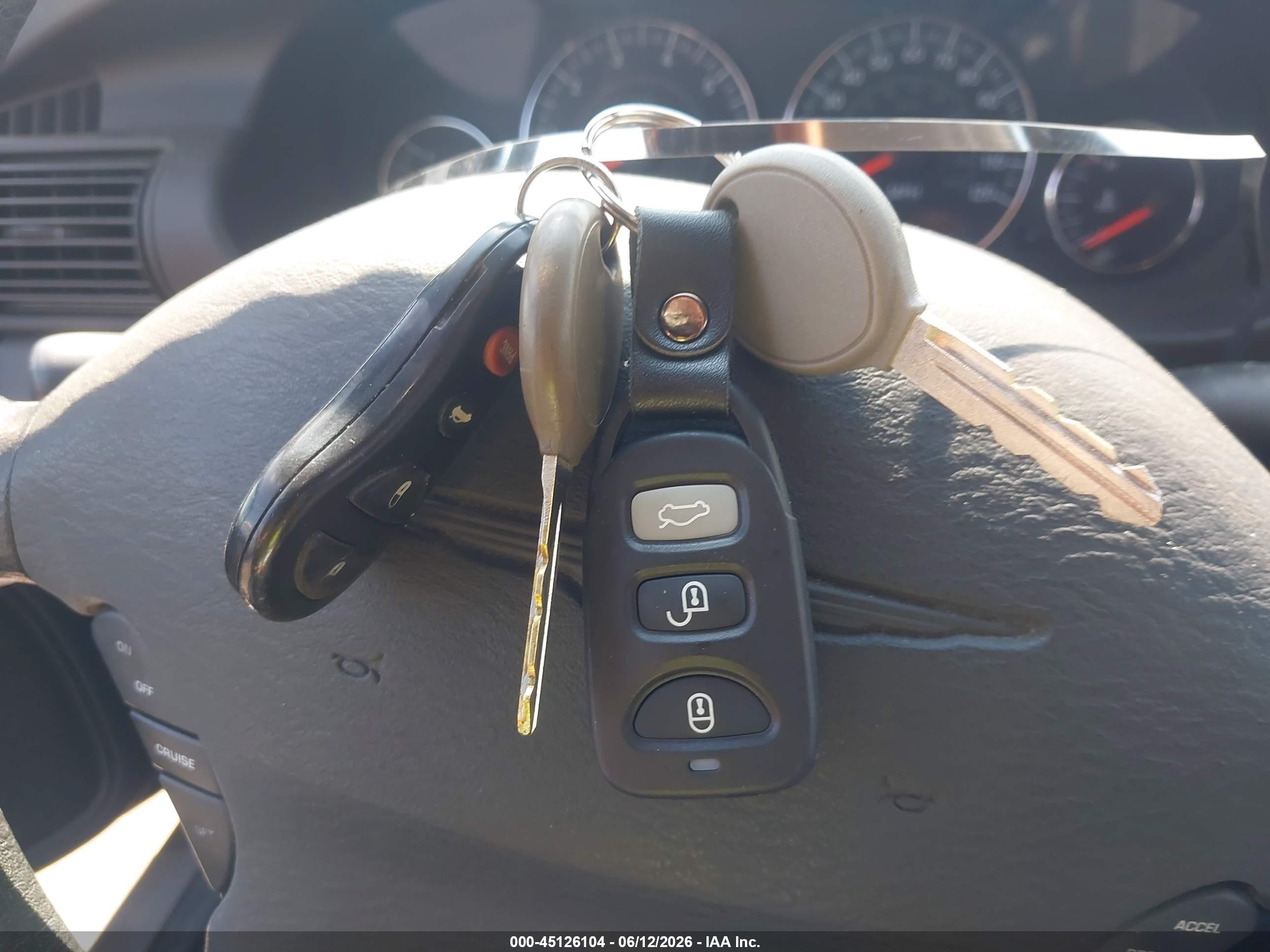 CHRYSLER SEBRING image 11