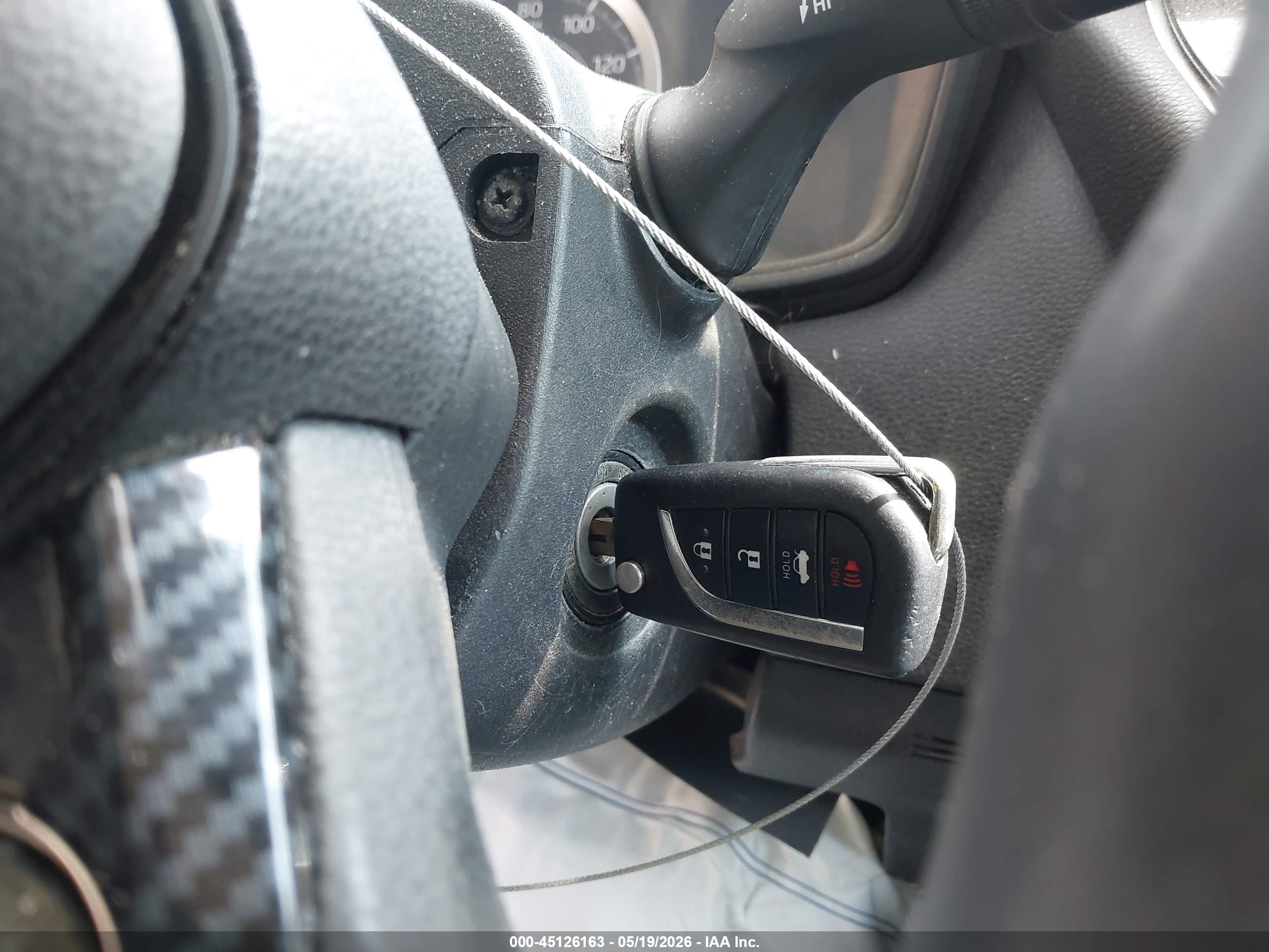 TOYOTA COROLLA image 11