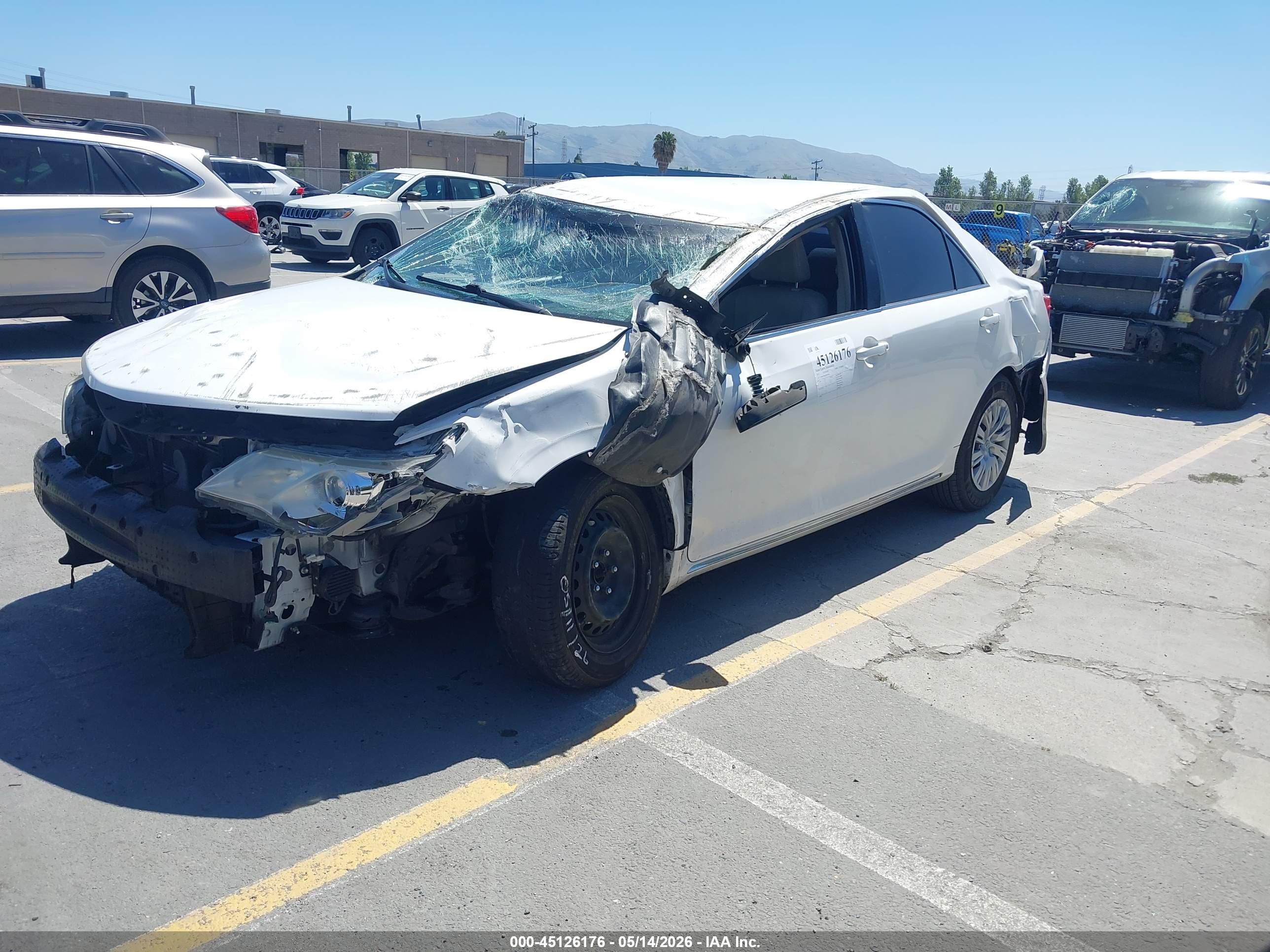 TOYOTA CAMRY image 2