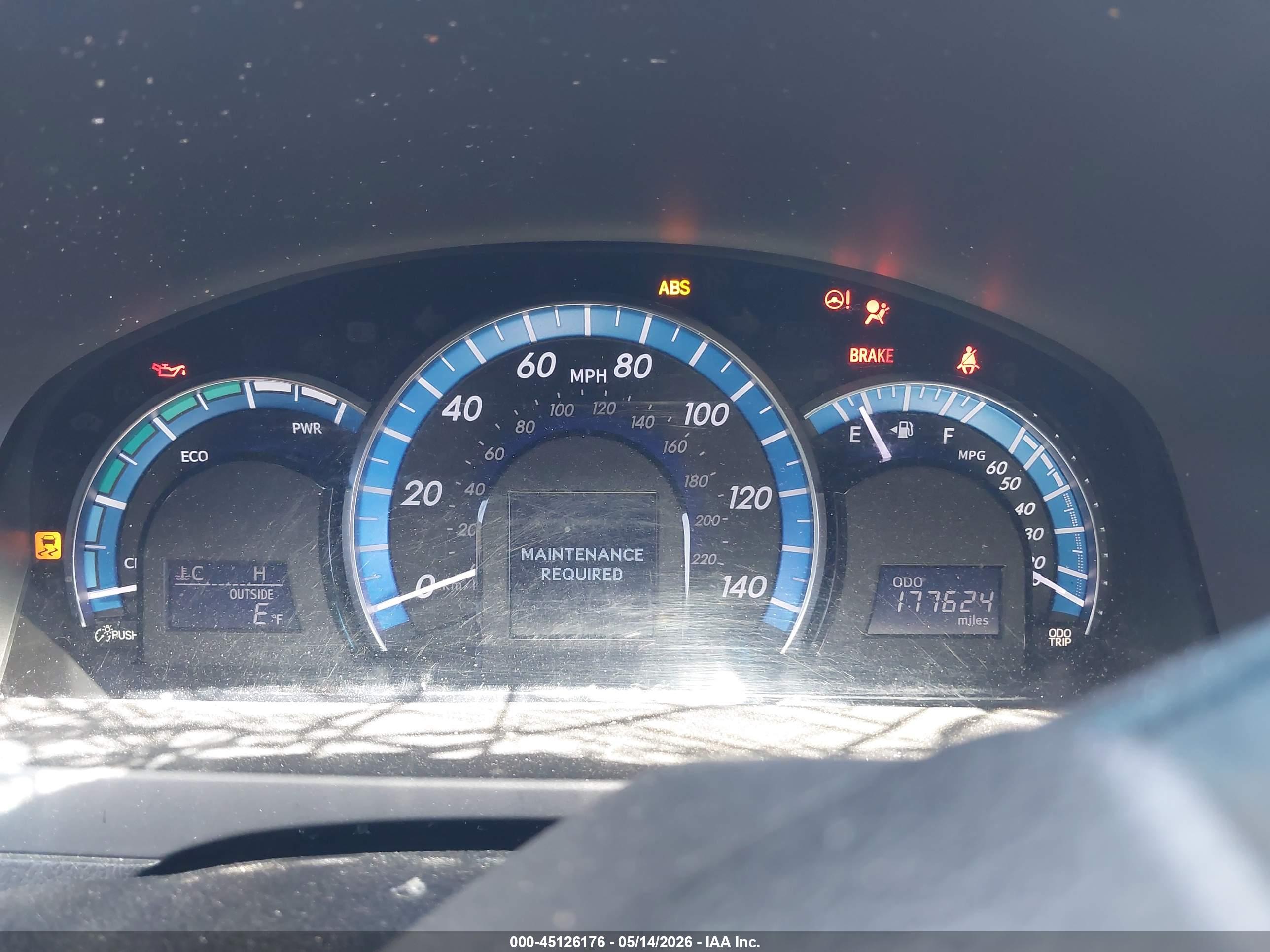TOYOTA CAMRY image 6