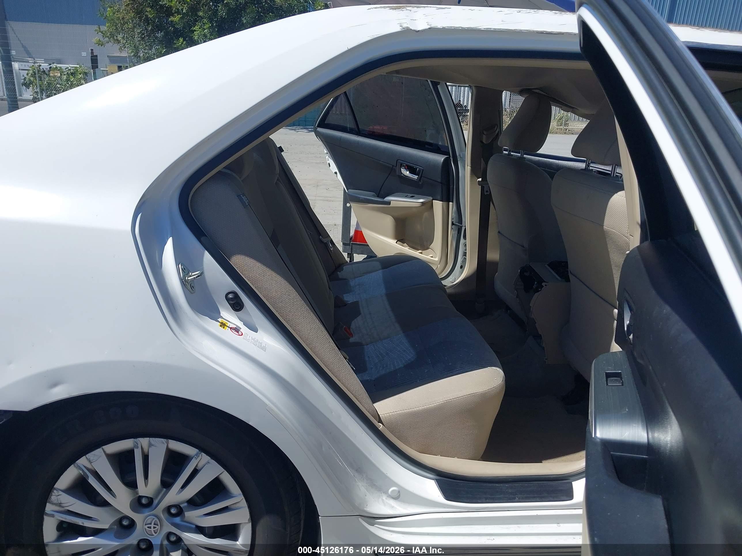 TOYOTA CAMRY image 8