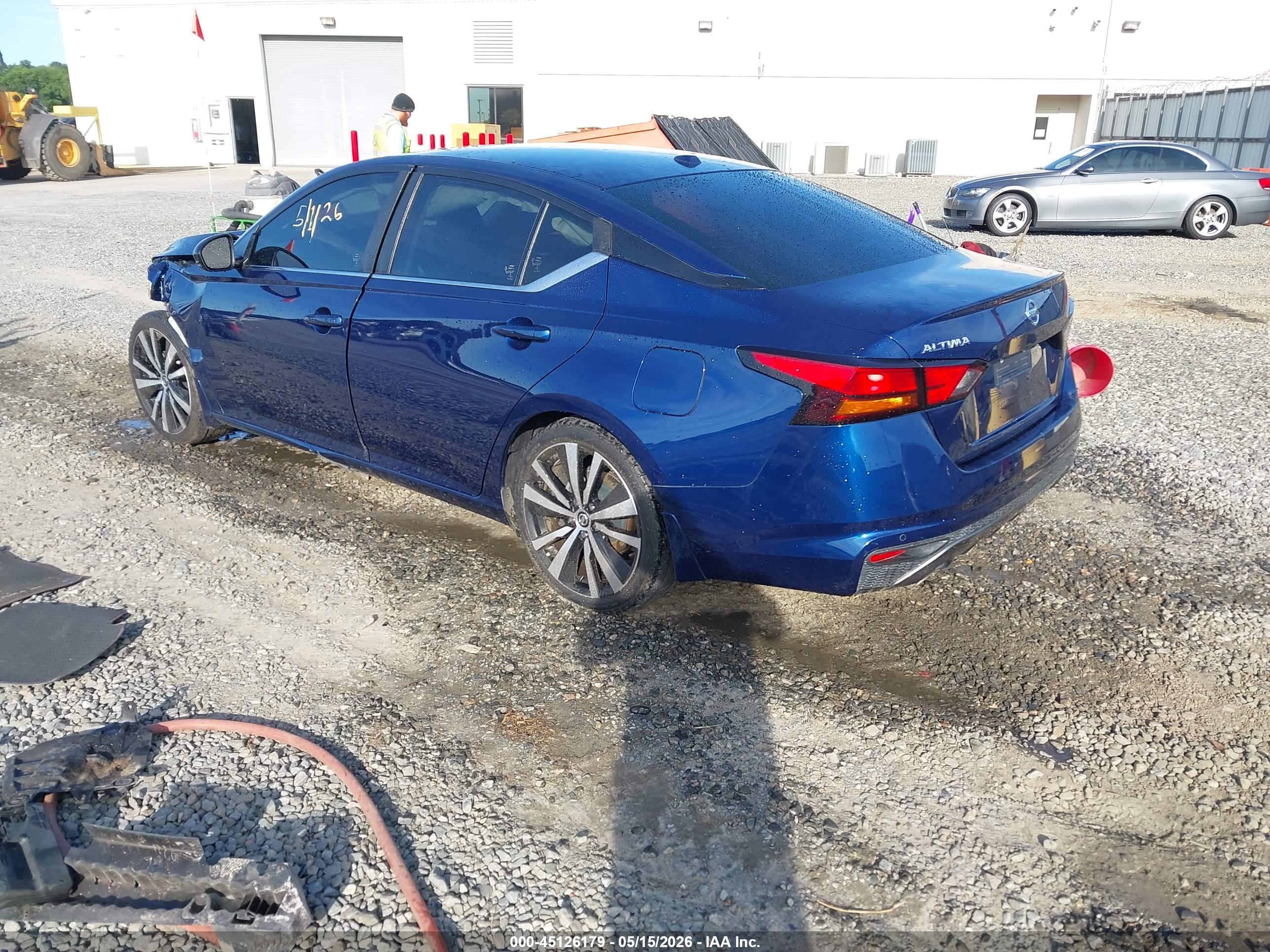 NISSAN ALTIMA image 3