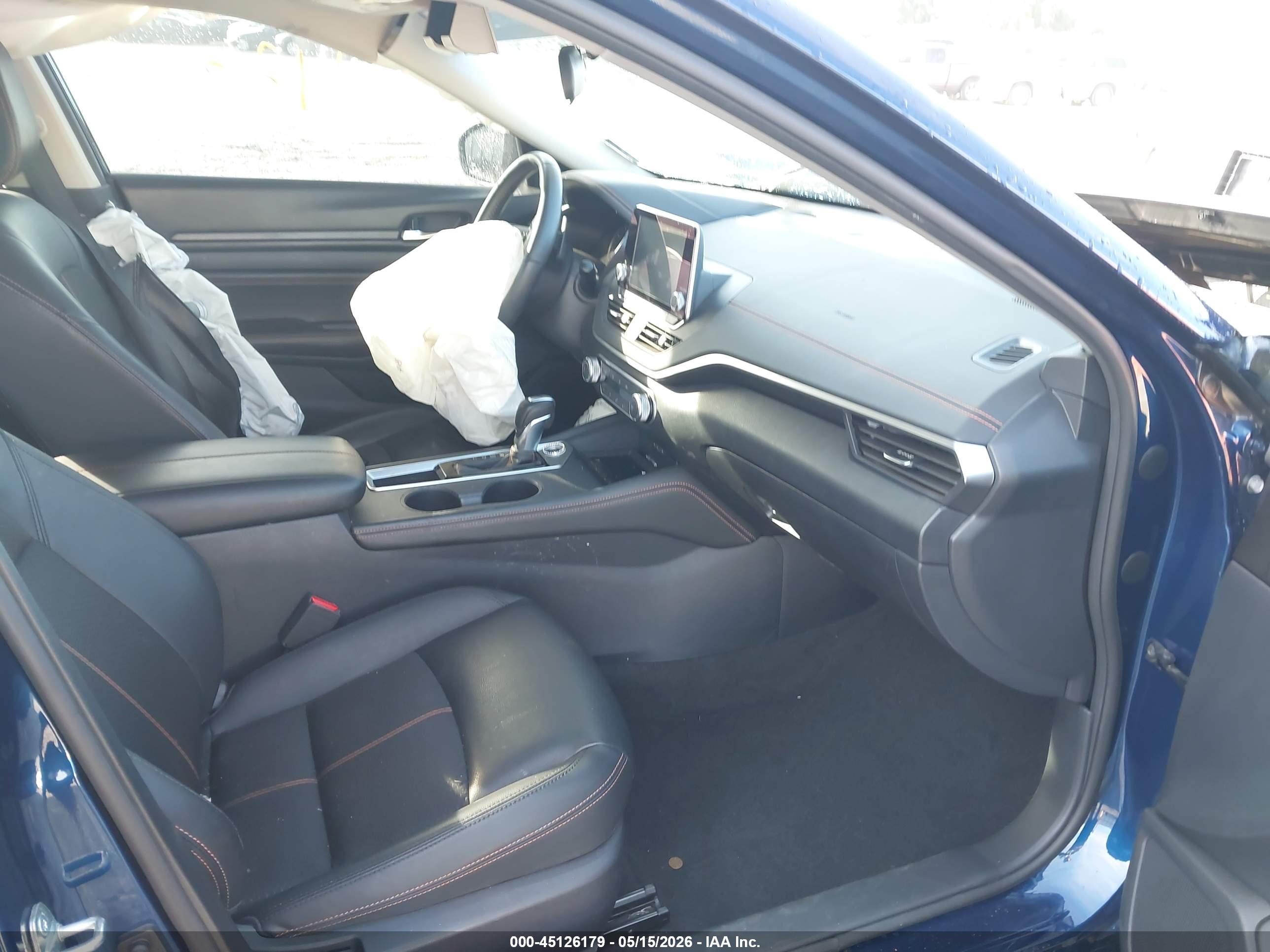 NISSAN ALTIMA image 5