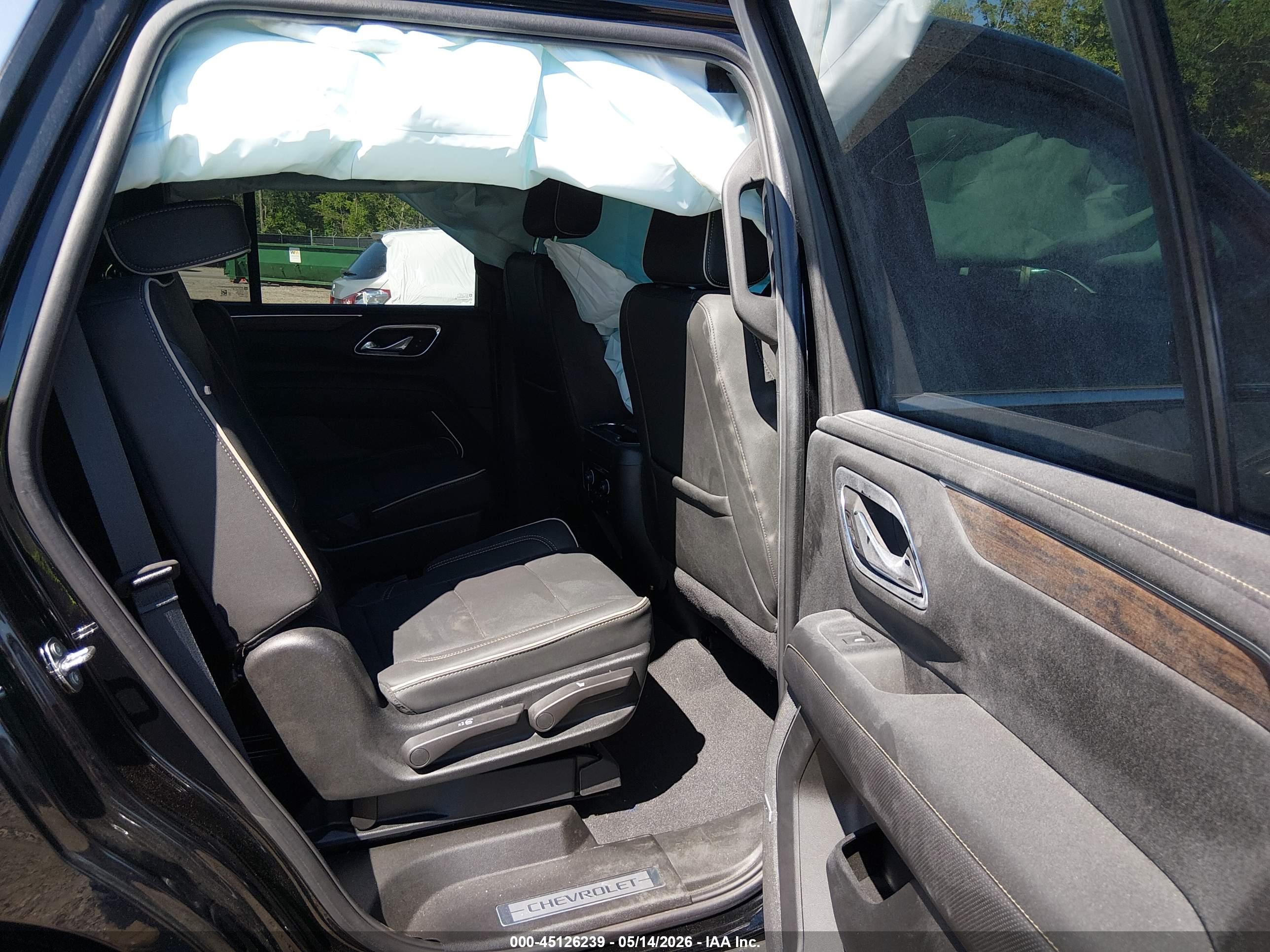 CHEVROLET TAHOE image 8