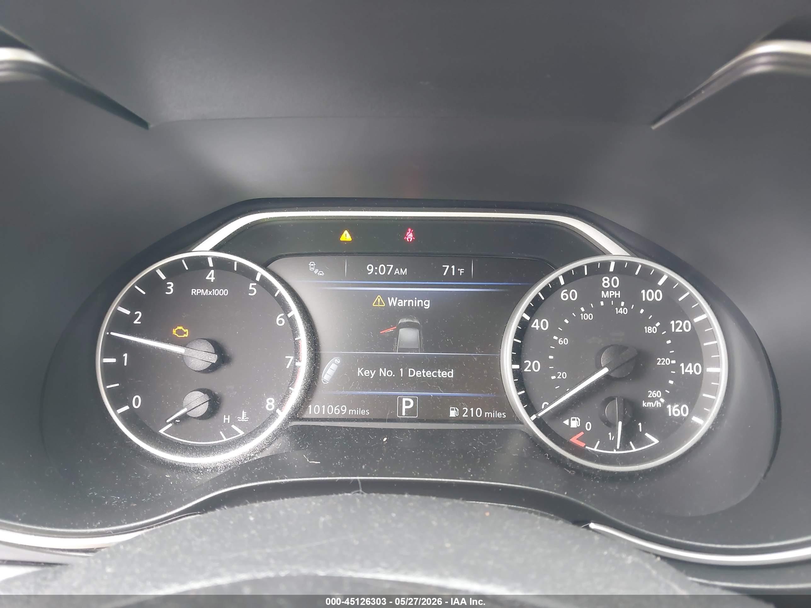 NISSAN MAXIMA image 7