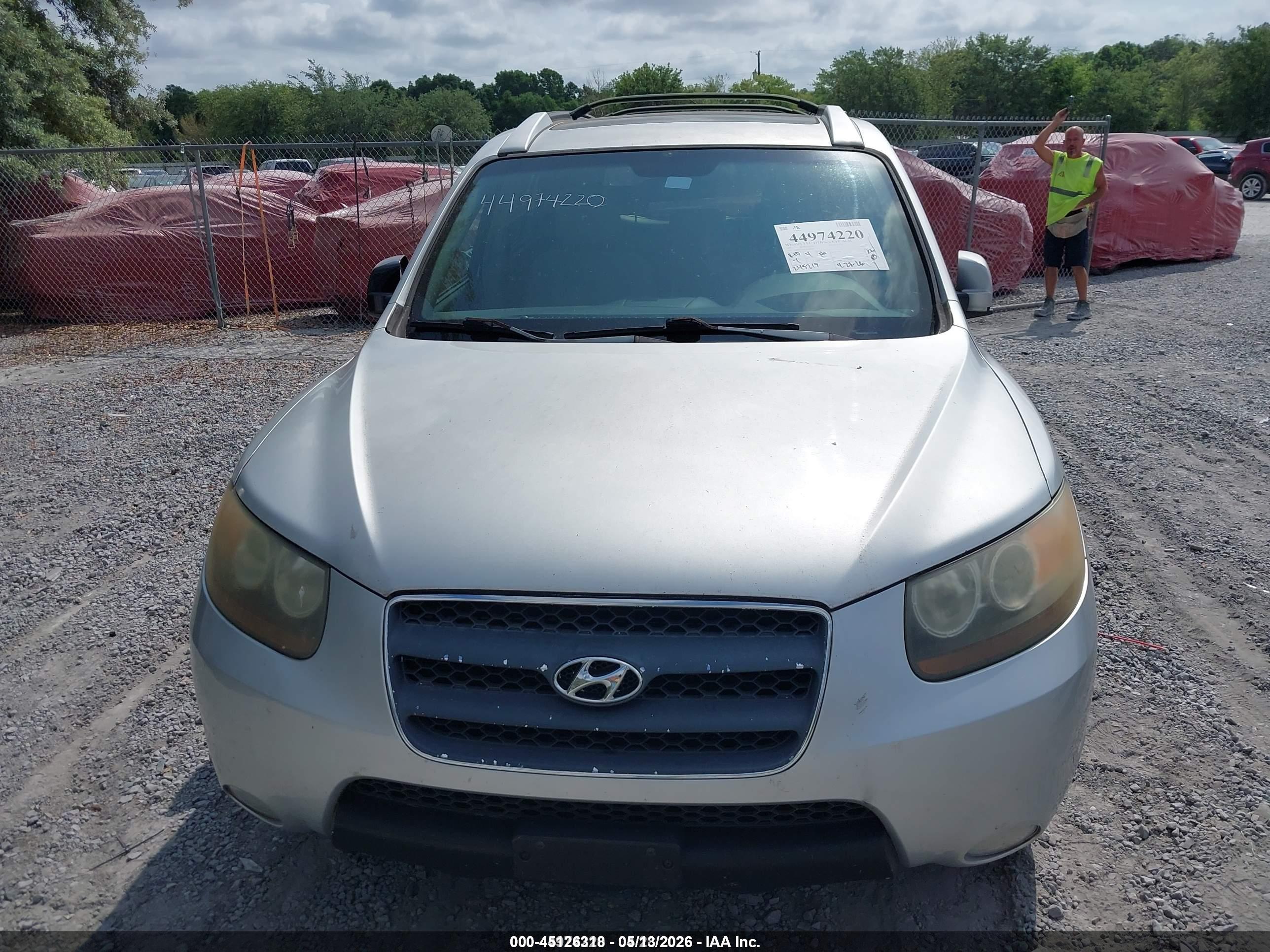 HYUNDAI SANTA image 6