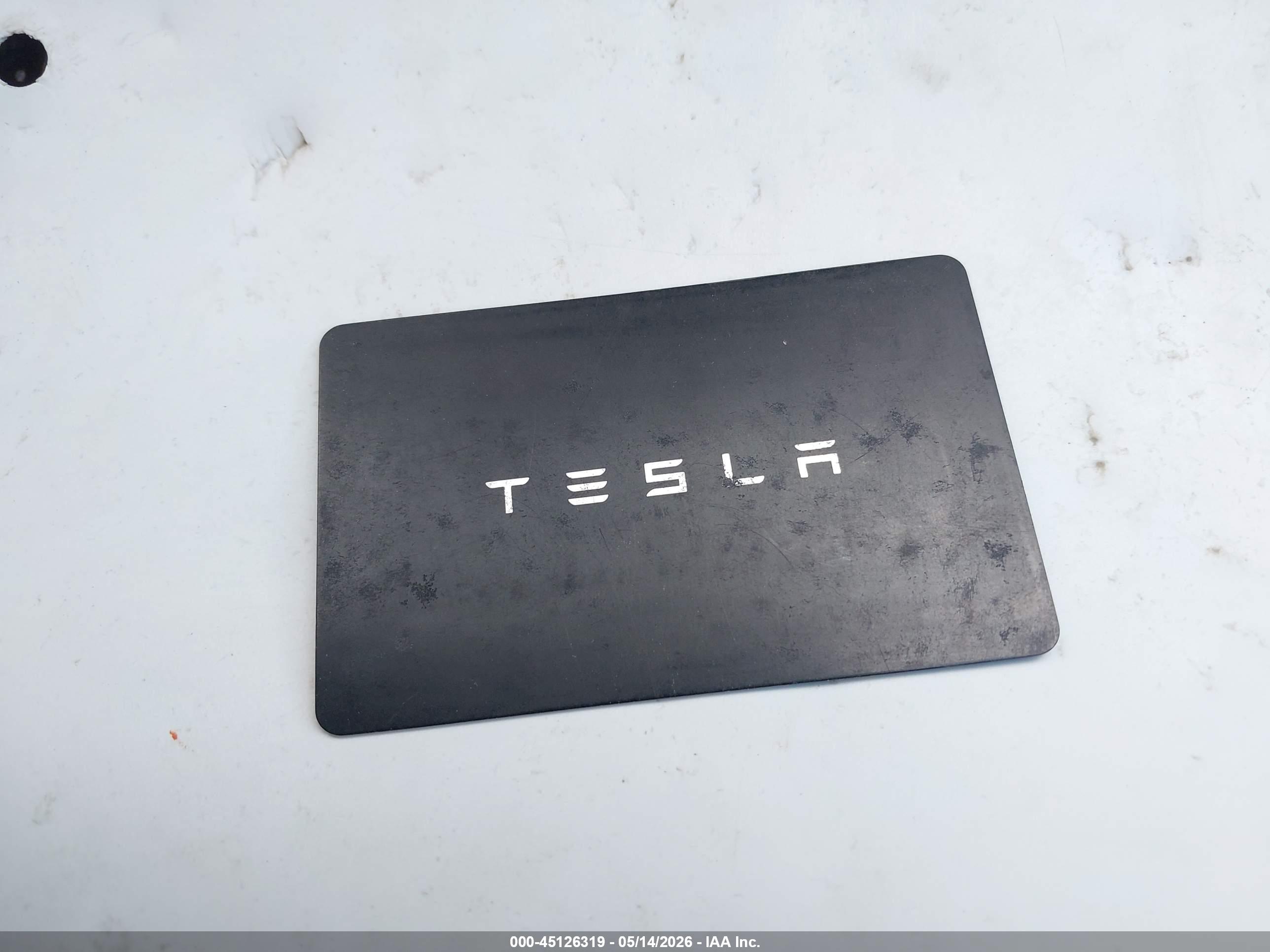 TESLA MODEL image 11