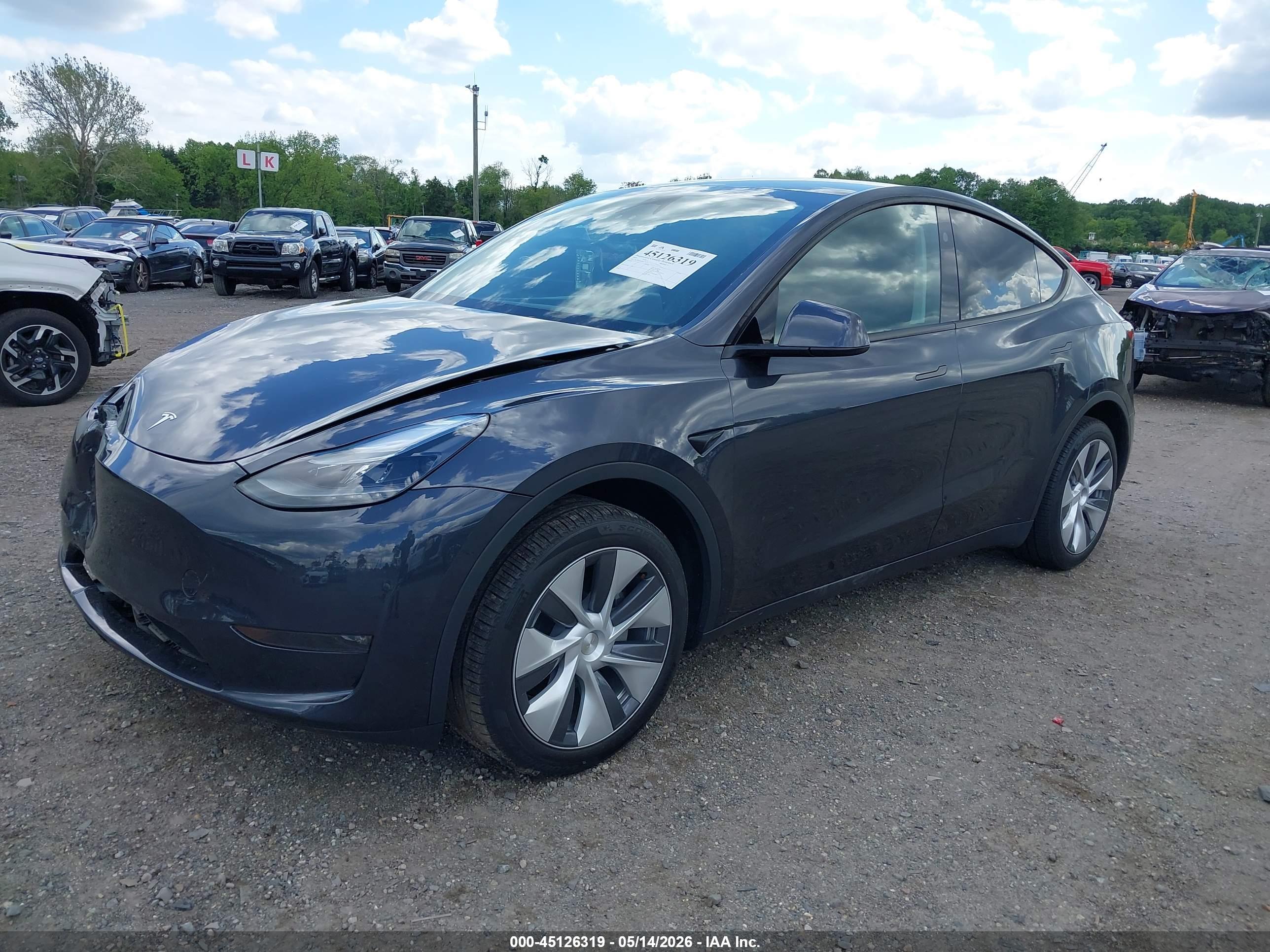TESLA MODEL image 2