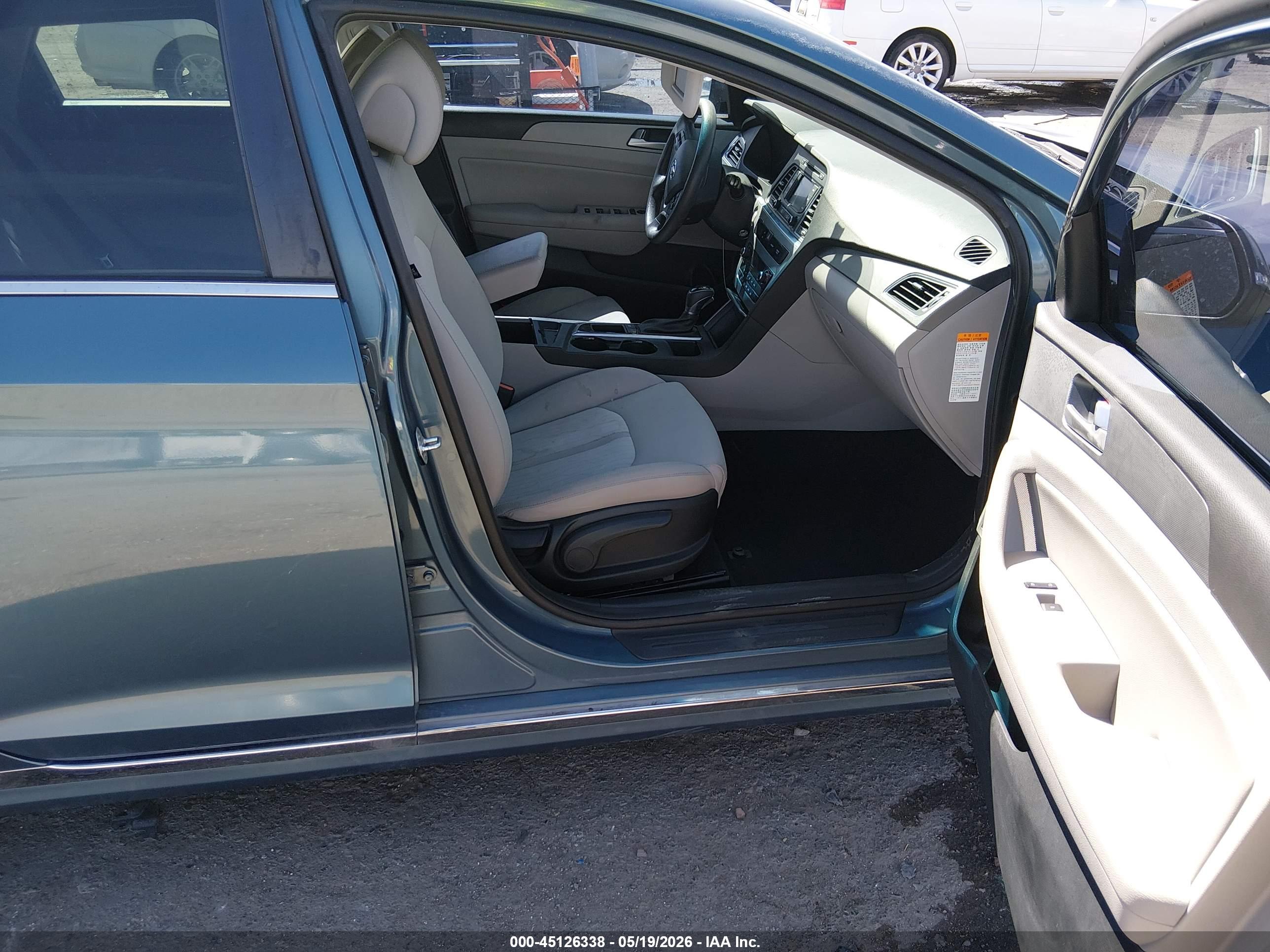 HYUNDAI SONATA image 5