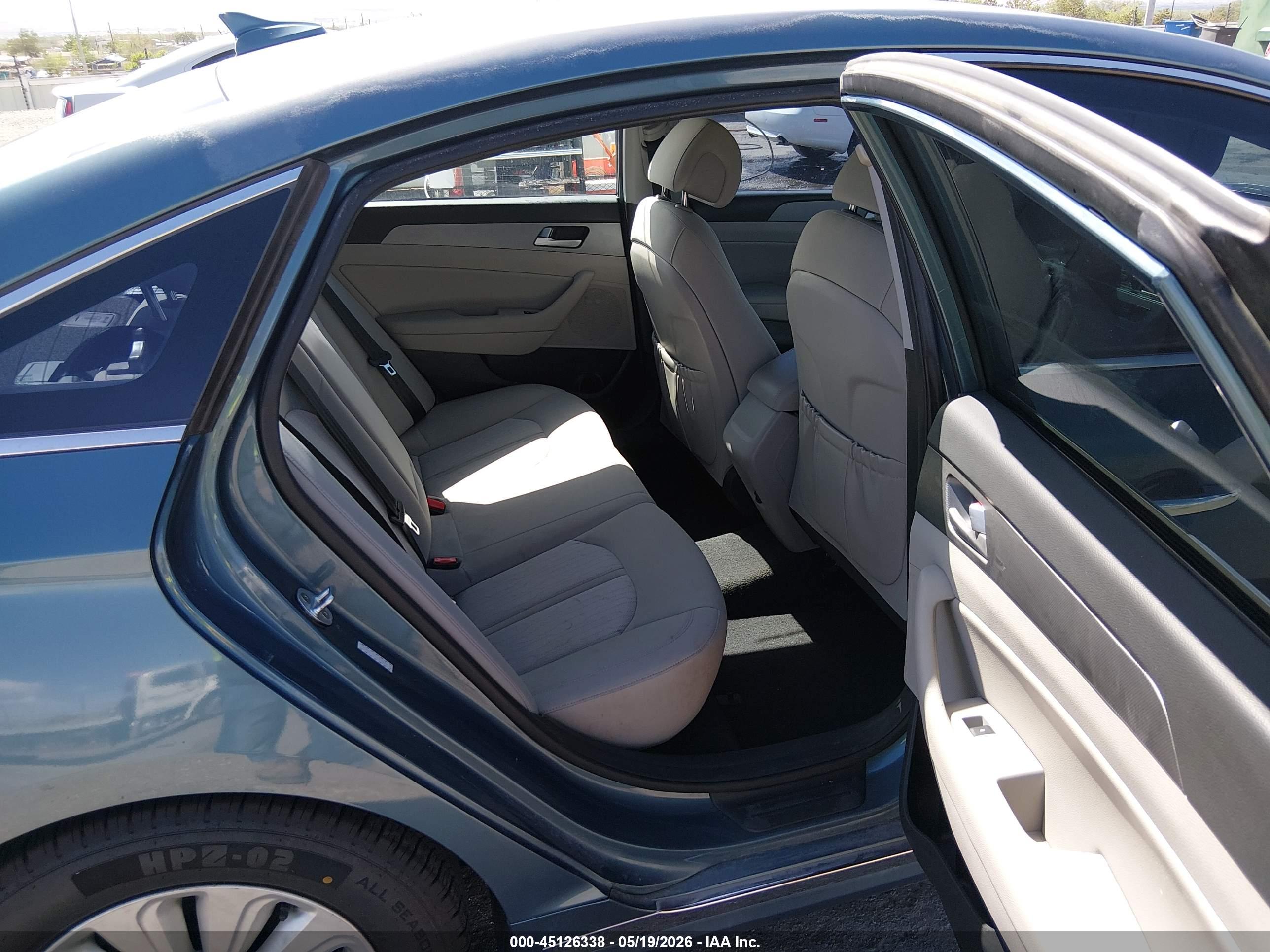 HYUNDAI SONATA image 8
