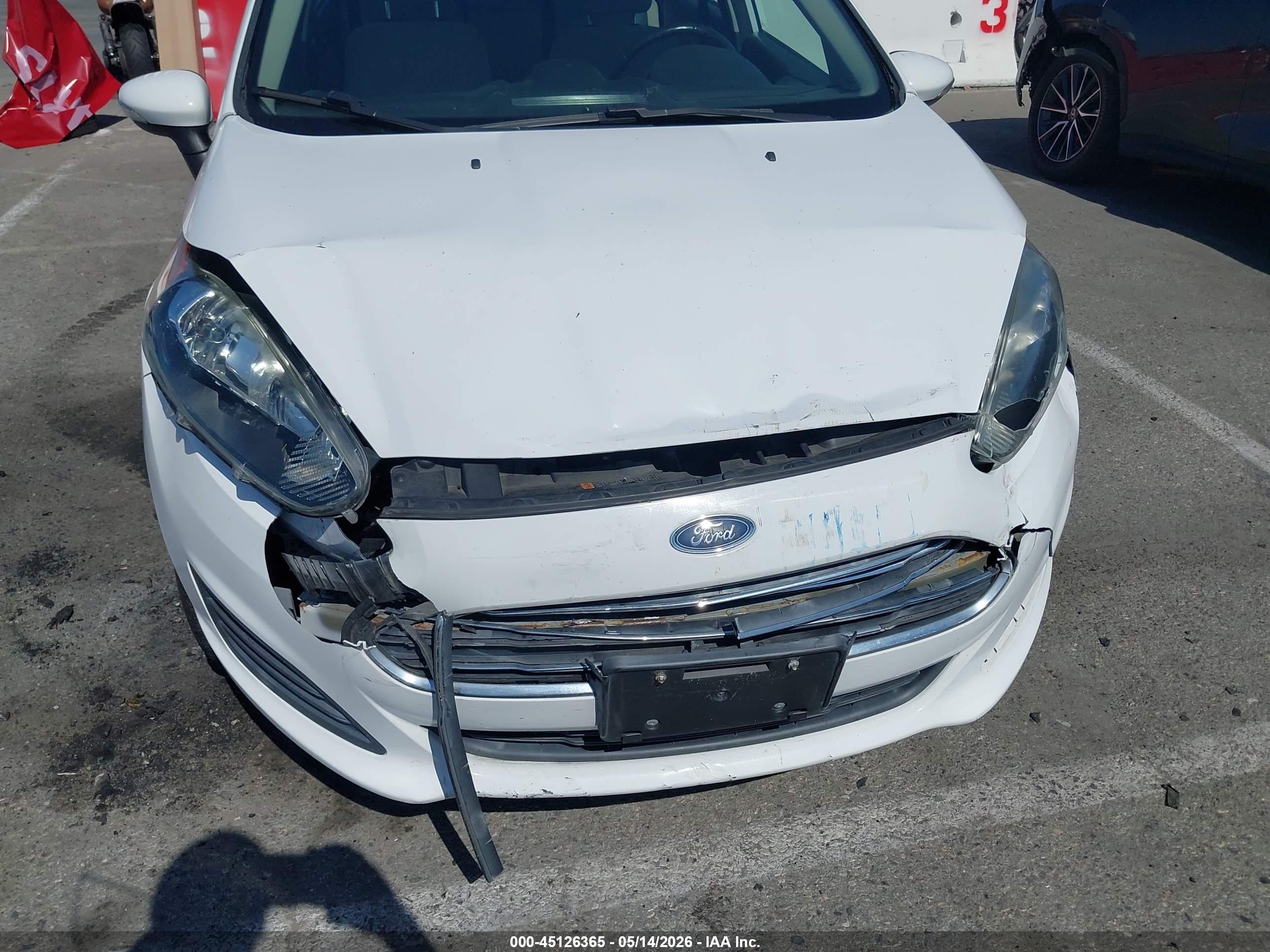 FORD FIESTA image 6